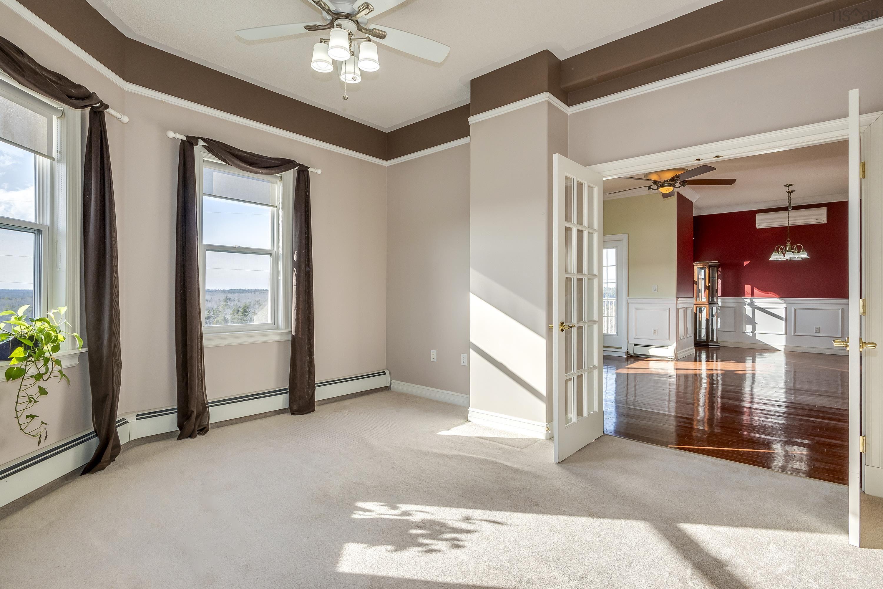 $549,000.00: 416 767 Parkland Drive, Clayton Park