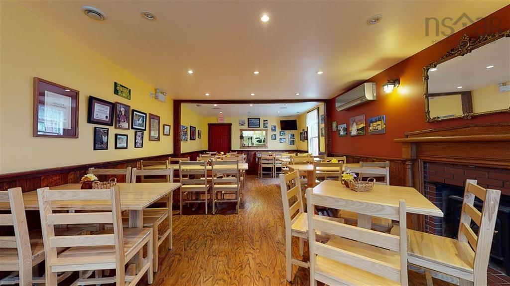 $799,000.00: 358-360 St George Street, Annapolis Royal