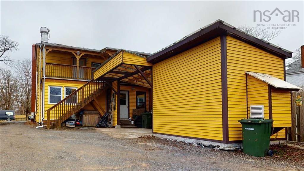 $799,000.00: 358-360 St George Street, Annapolis Royal