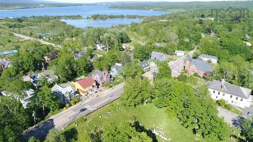 $799,000.00: 358-360 St George Street, Annapolis Royal