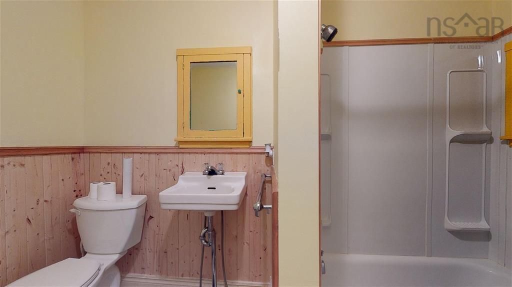 $799,000.00: 358-360 St George Street, Annapolis Royal