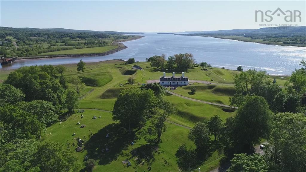 $799,000.00: 358-360 St George Street, Annapolis Royal