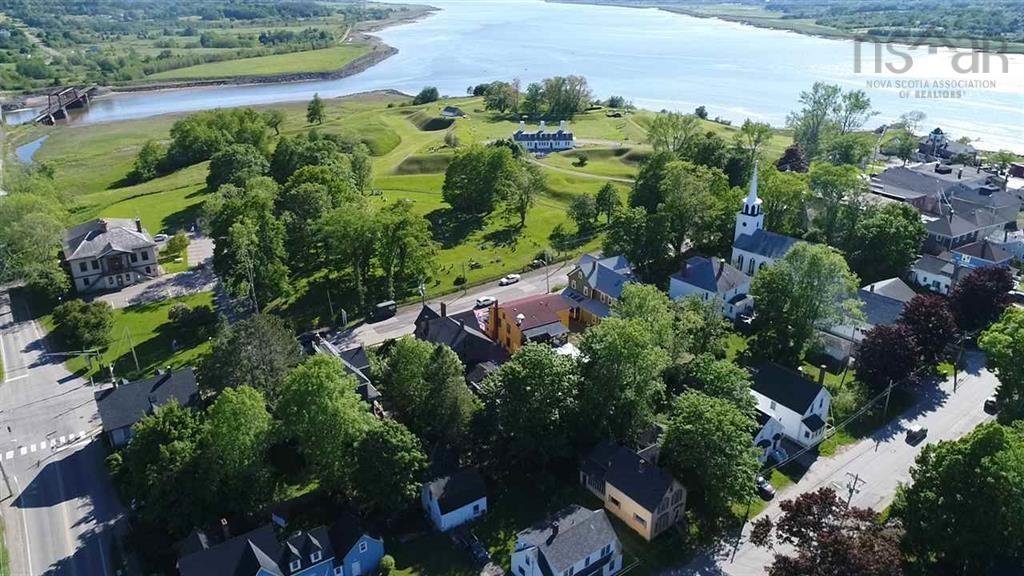 $799,000.00: 358-360 St George Street, Annapolis Royal