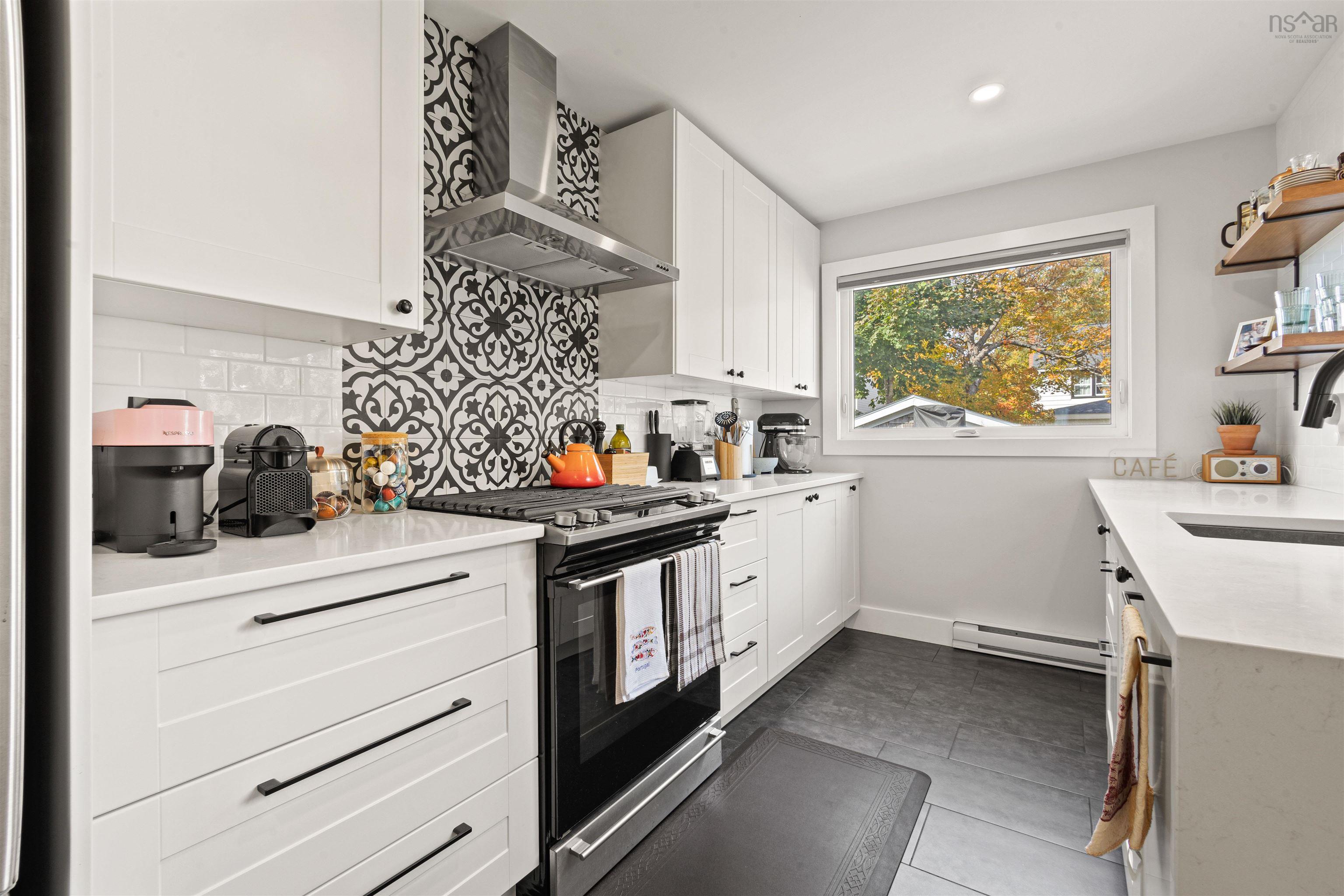 $549,900.00: 9 Garden Drive, Dartmouth
