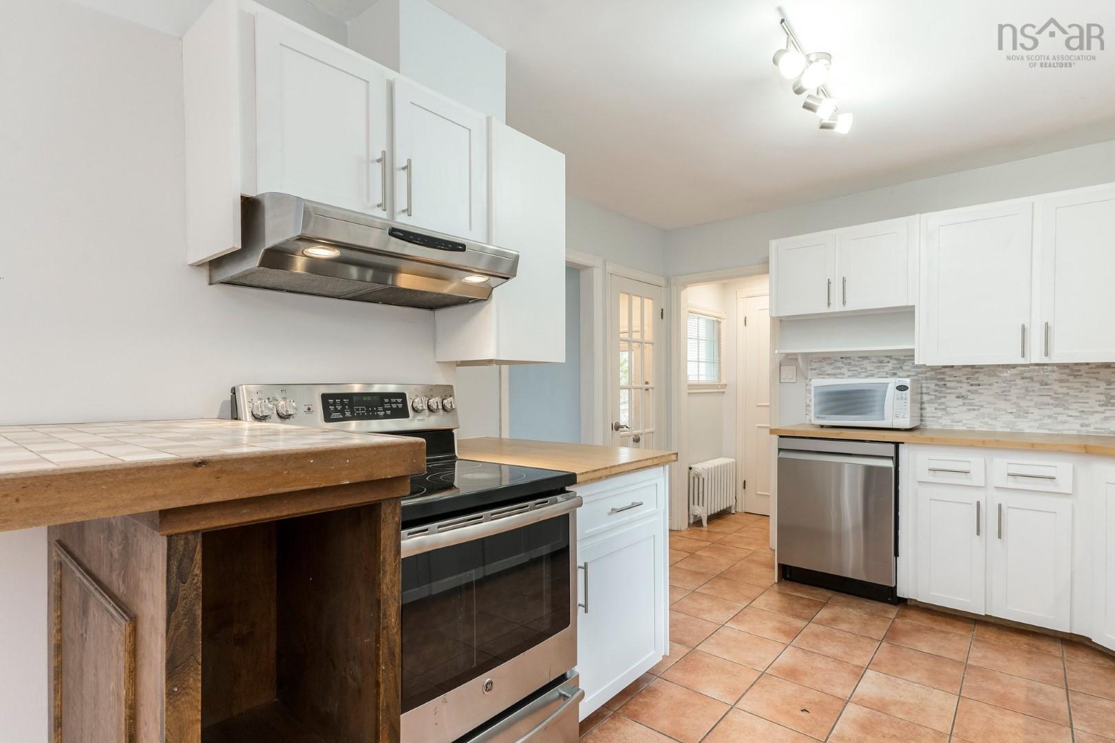$674,900.00: 35 Fenwood Road, Halifax