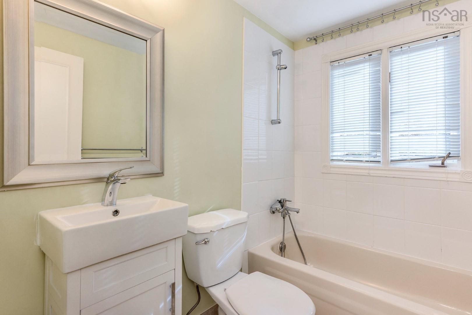$674,900.00: 35 Fenwood Road, Halifax