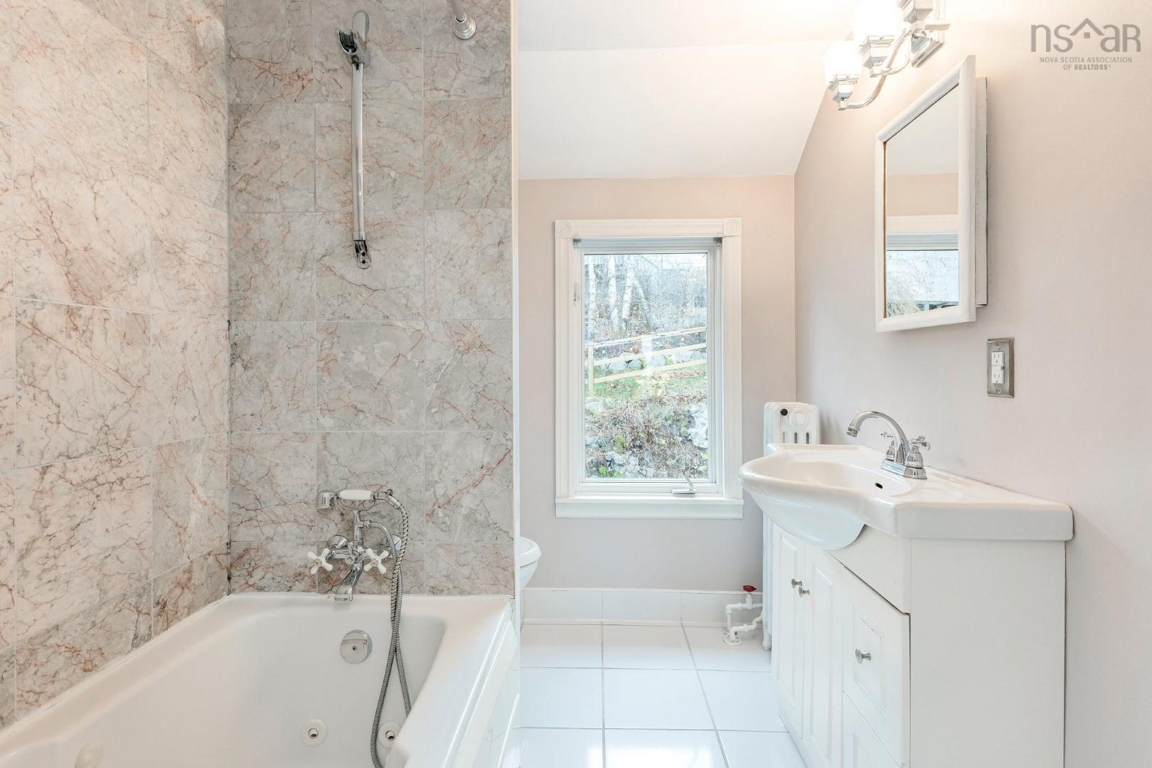 $674,900.00: 35 Fenwood Road, Halifax