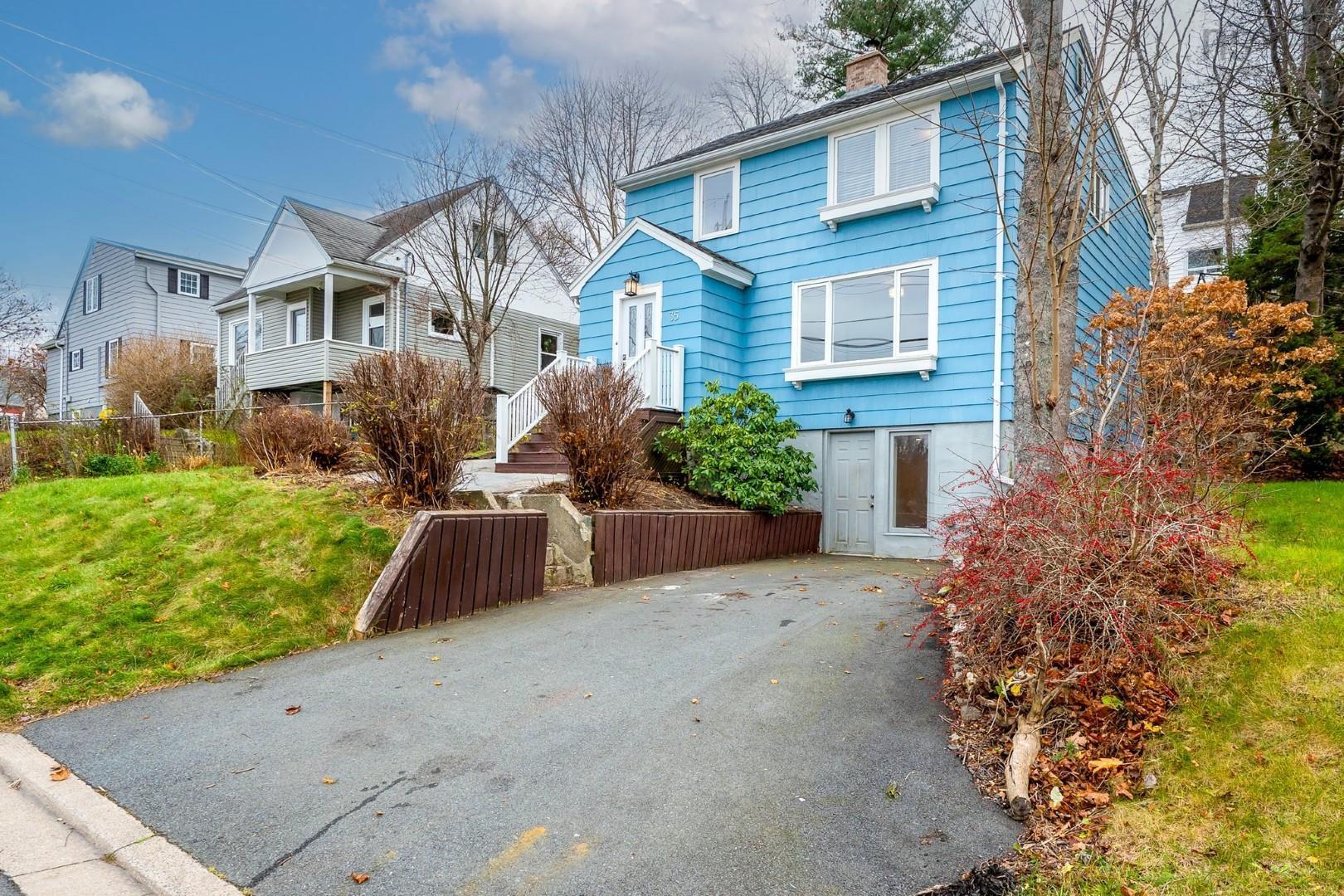 $674,900.00: 35 Fenwood Road, Halifax
