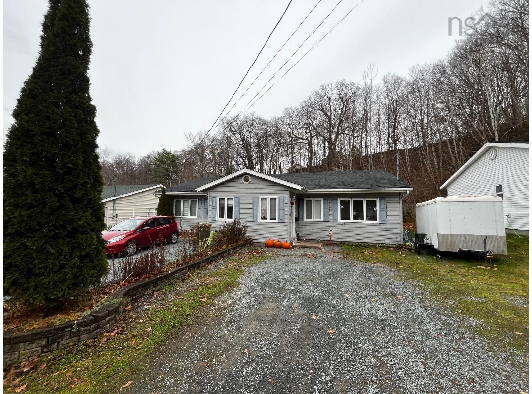 $375,000.00: 40-42 Canaan Avenue, Kentville