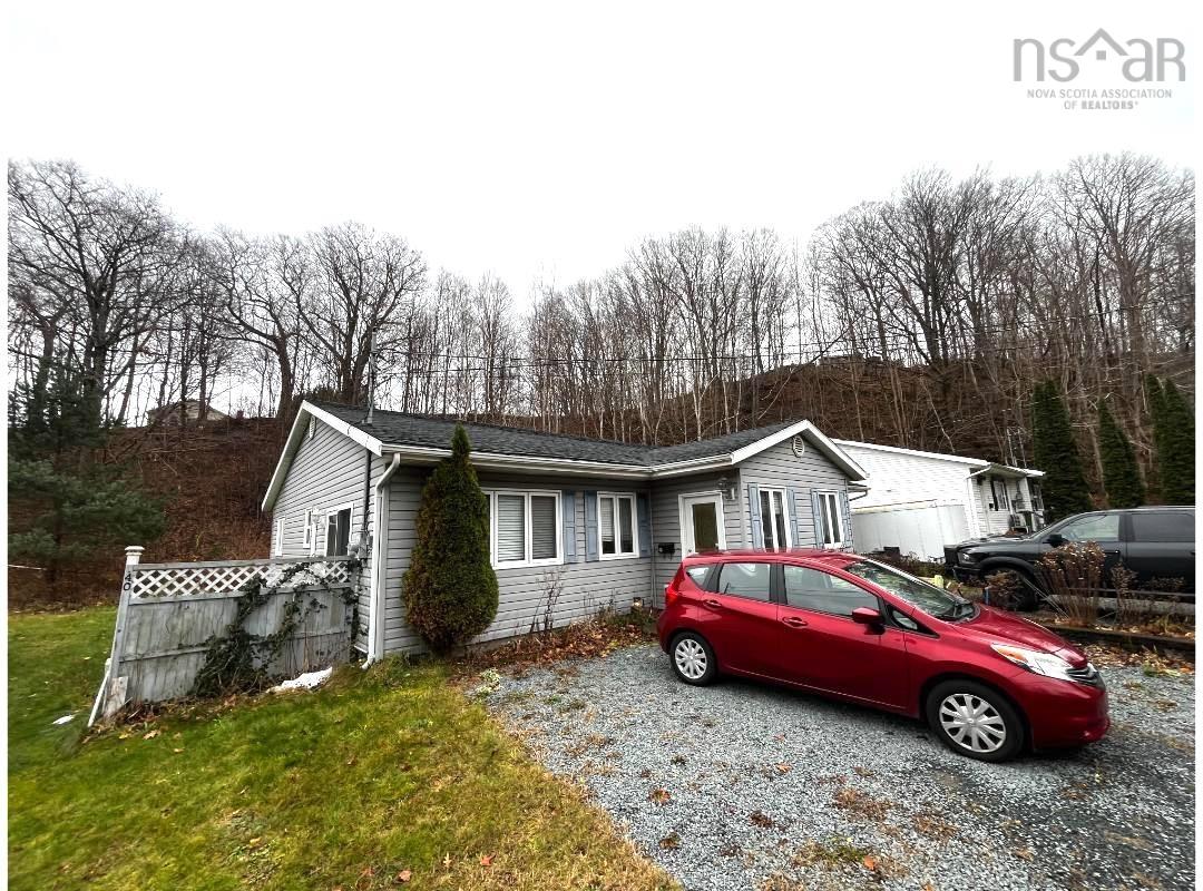 $375,000.00: 40-42 Canaan Avenue, Kentville