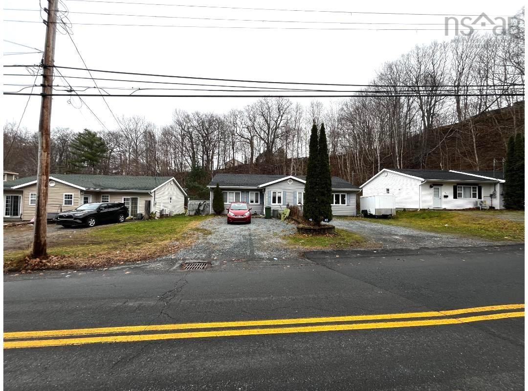$375,000.00: 40-42 Canaan Avenue, Kentville