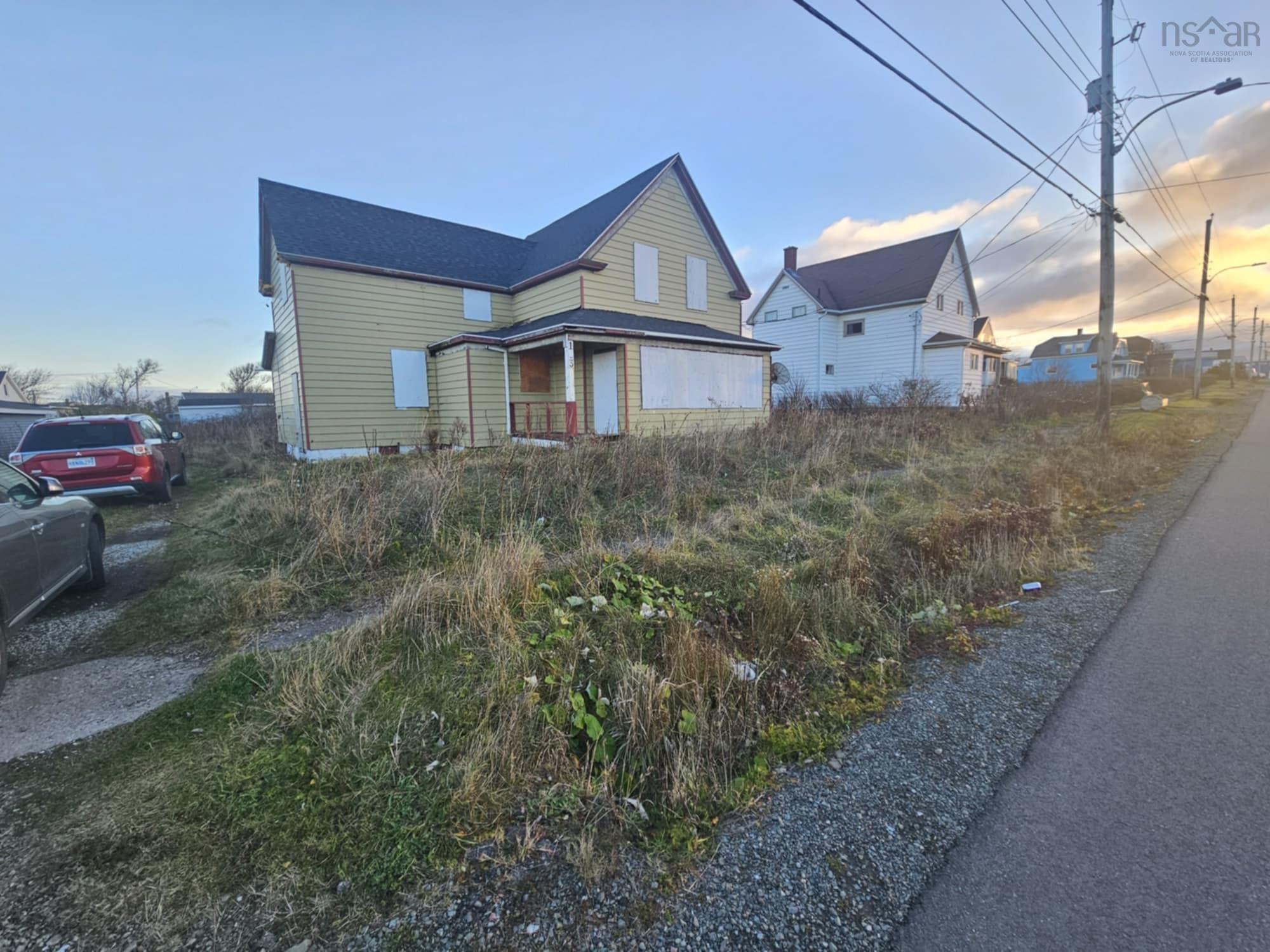 $98,000.00: 103 Ocean Avenue, Glace Bay