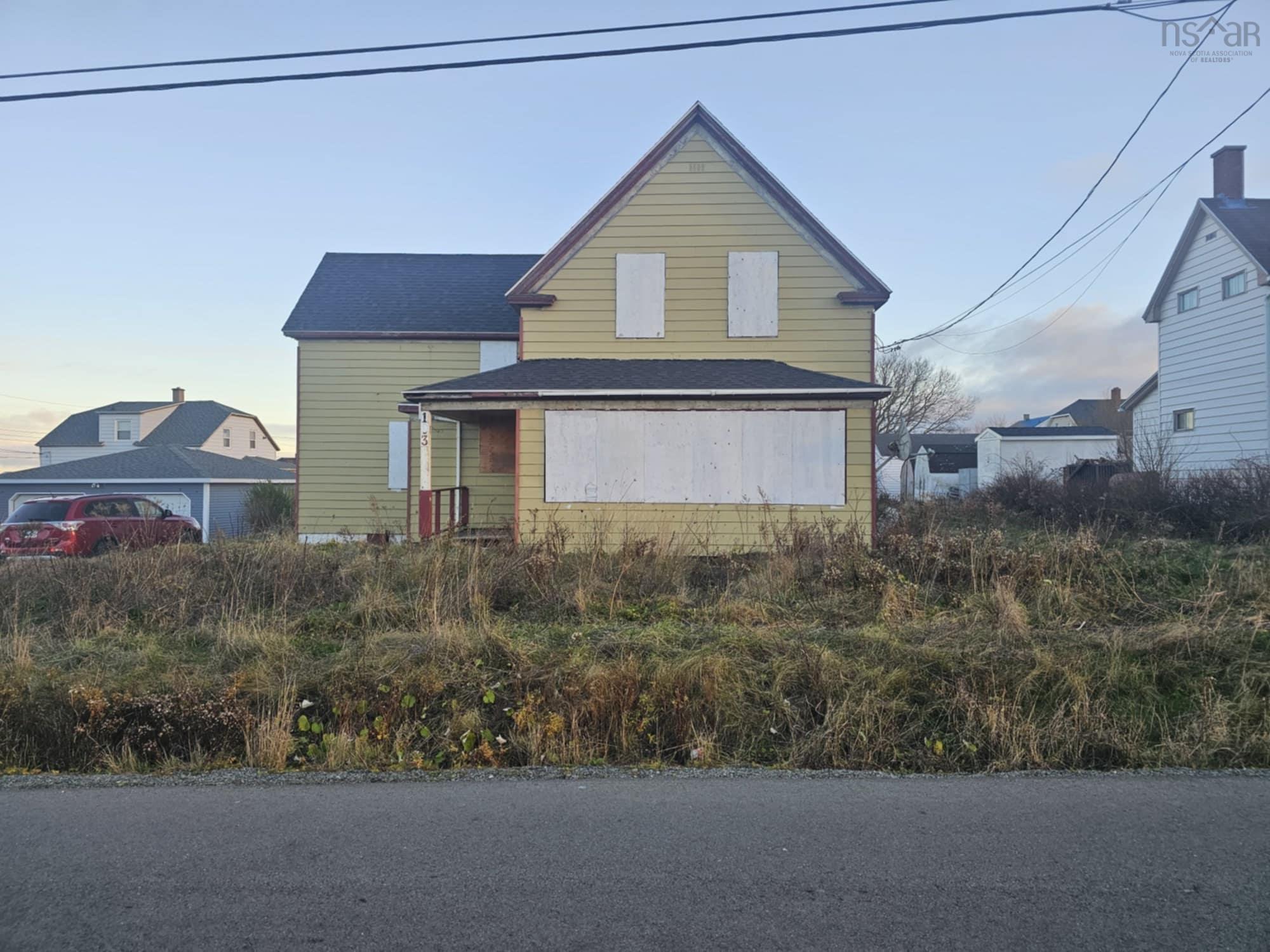$98,000.00: 103 Ocean Avenue, Glace Bay