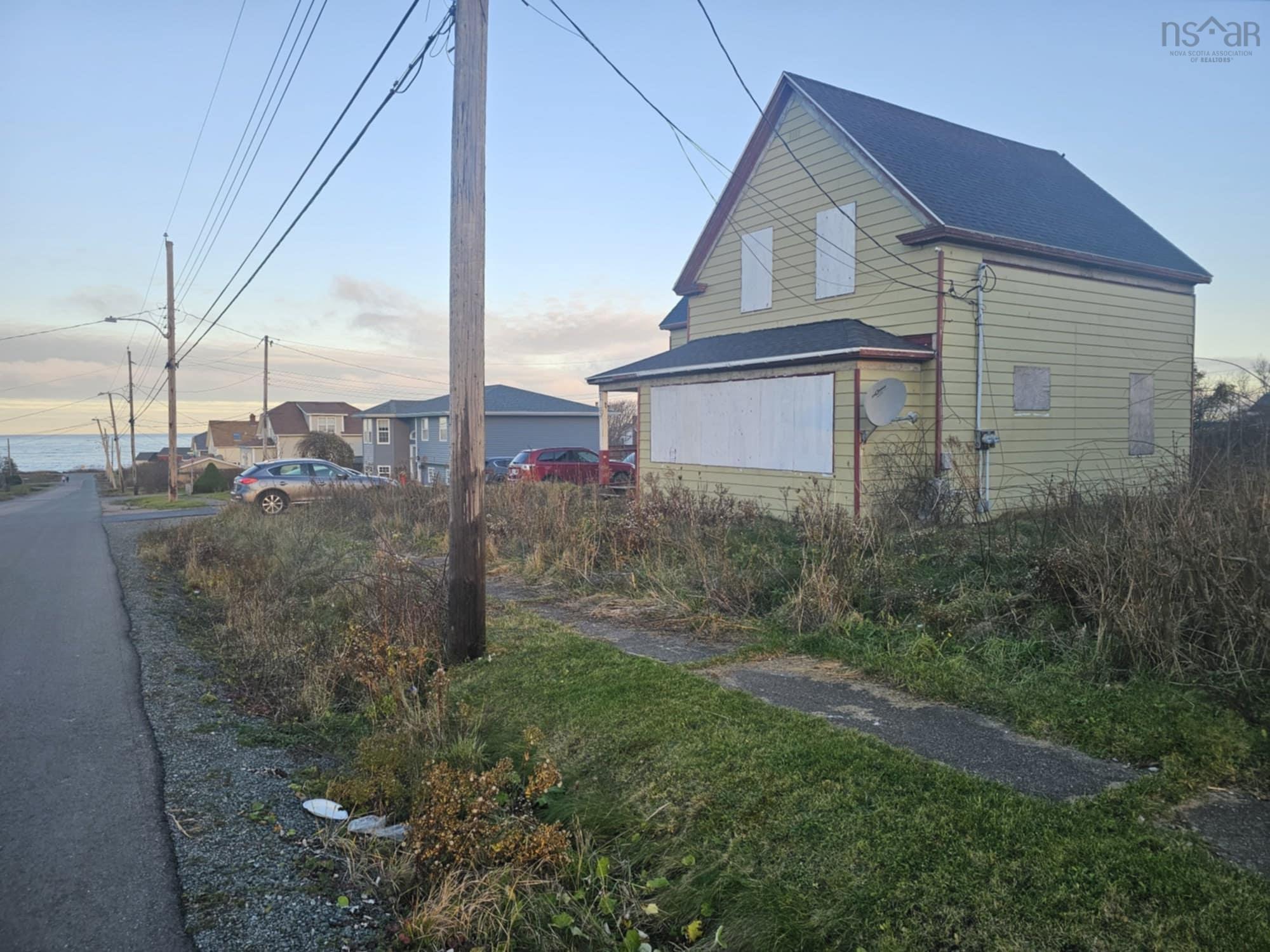 $98,000.00: 103 Ocean Avenue, Glace Bay