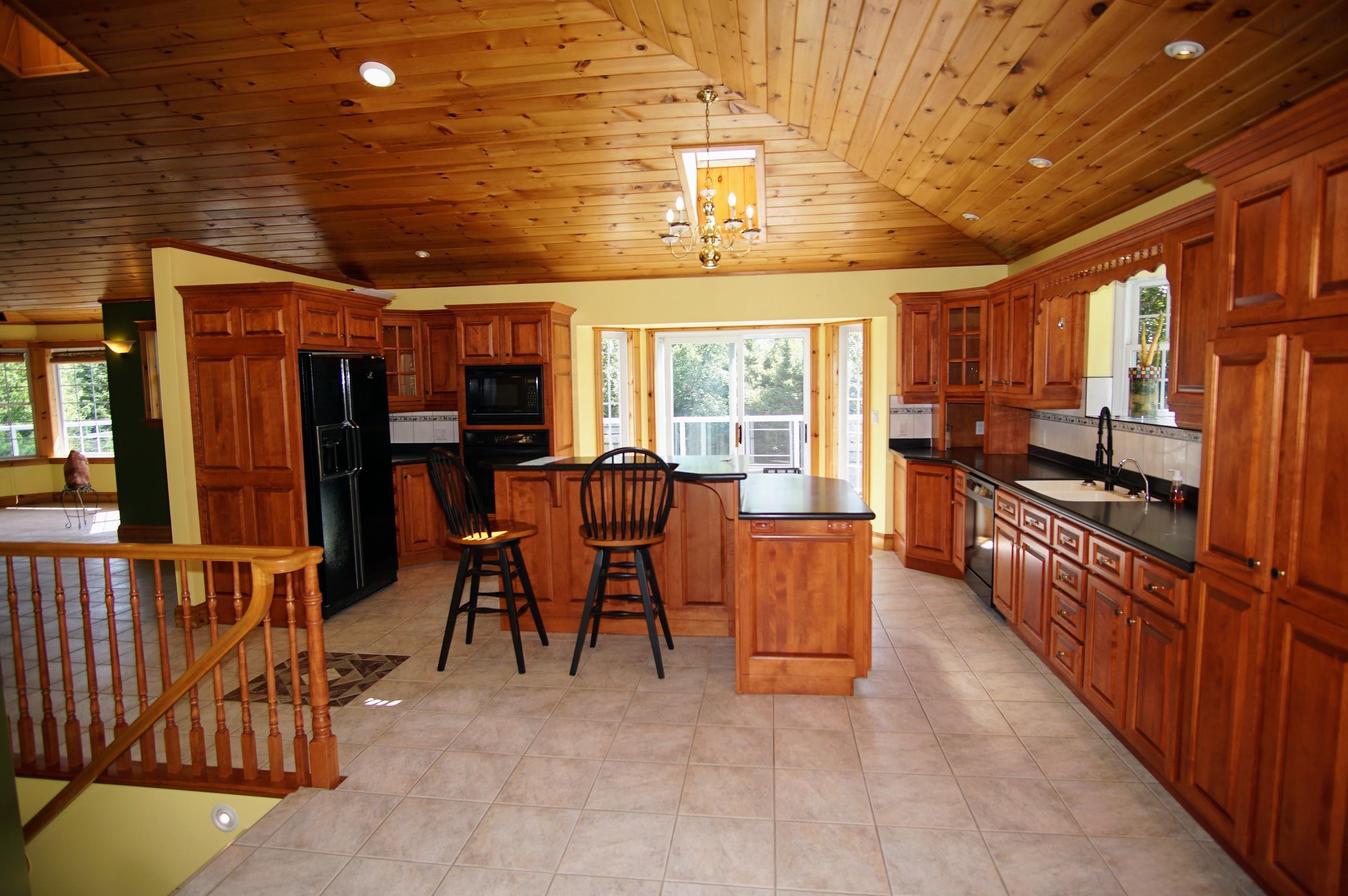 $499,000.00: 13 Lakeside Road, Beaverdam Lake