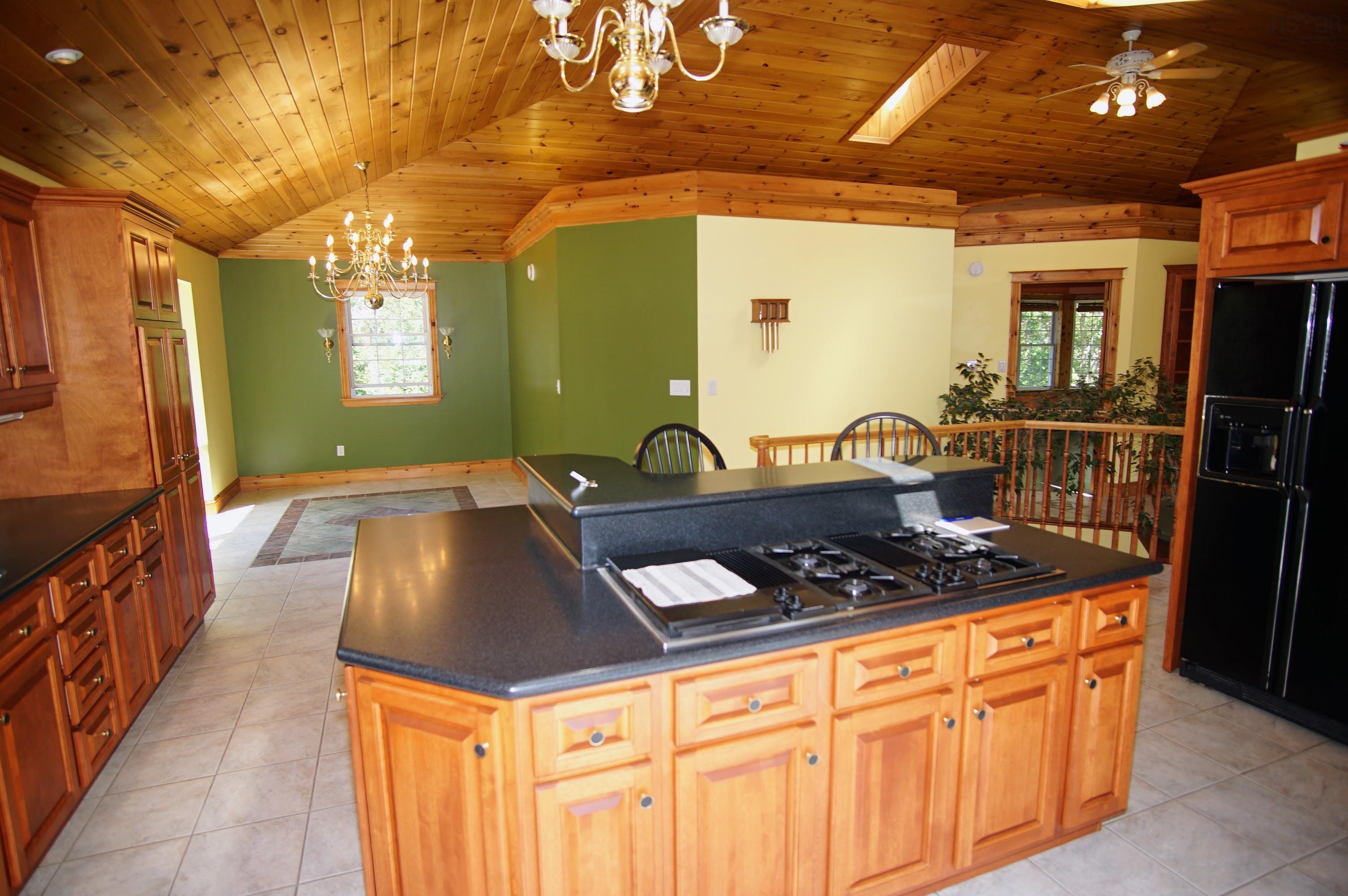 $499,000.00: 13 Lakeside Road, Beaverdam Lake