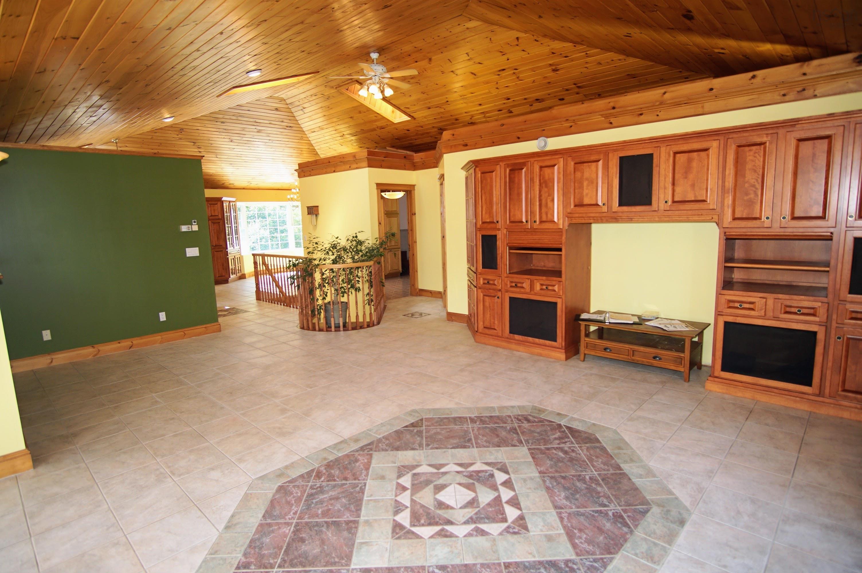 $499,000.00: 13 Lakeside Road, Beaverdam Lake