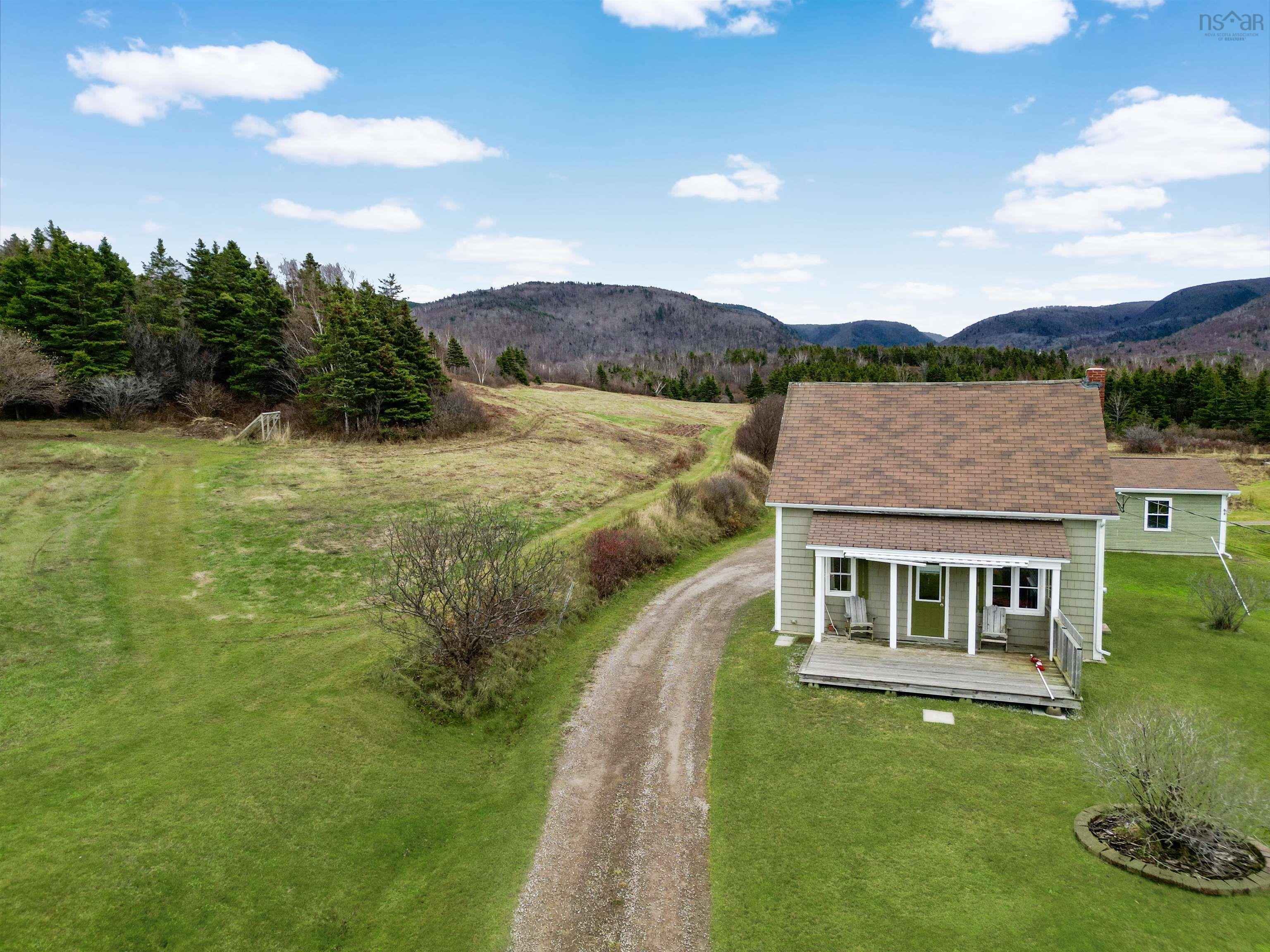 $255,000.00: 14072 Cabot Trail Road, Point Cross