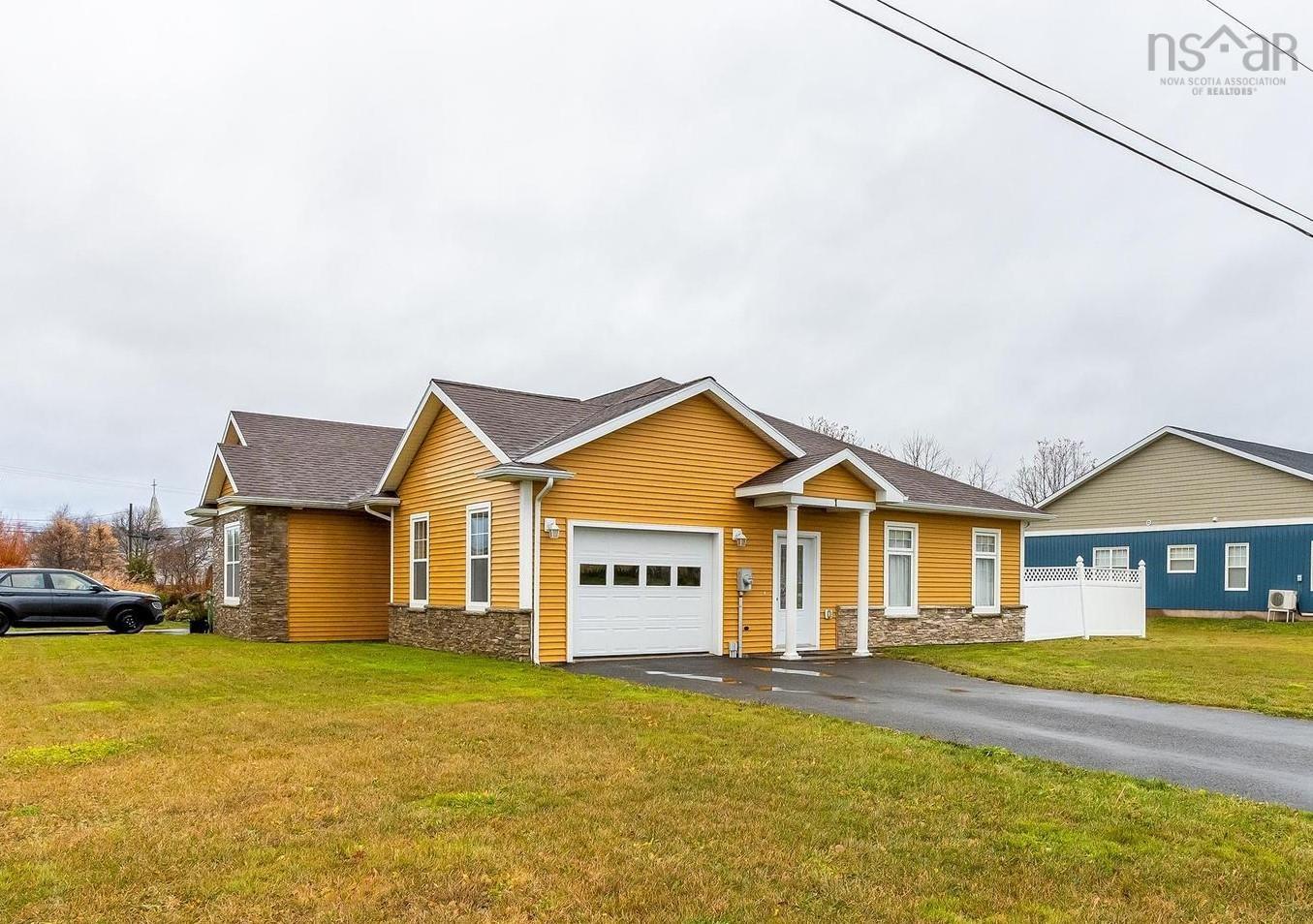 $425,000.00: 1 MacKinnon Court, Kentville