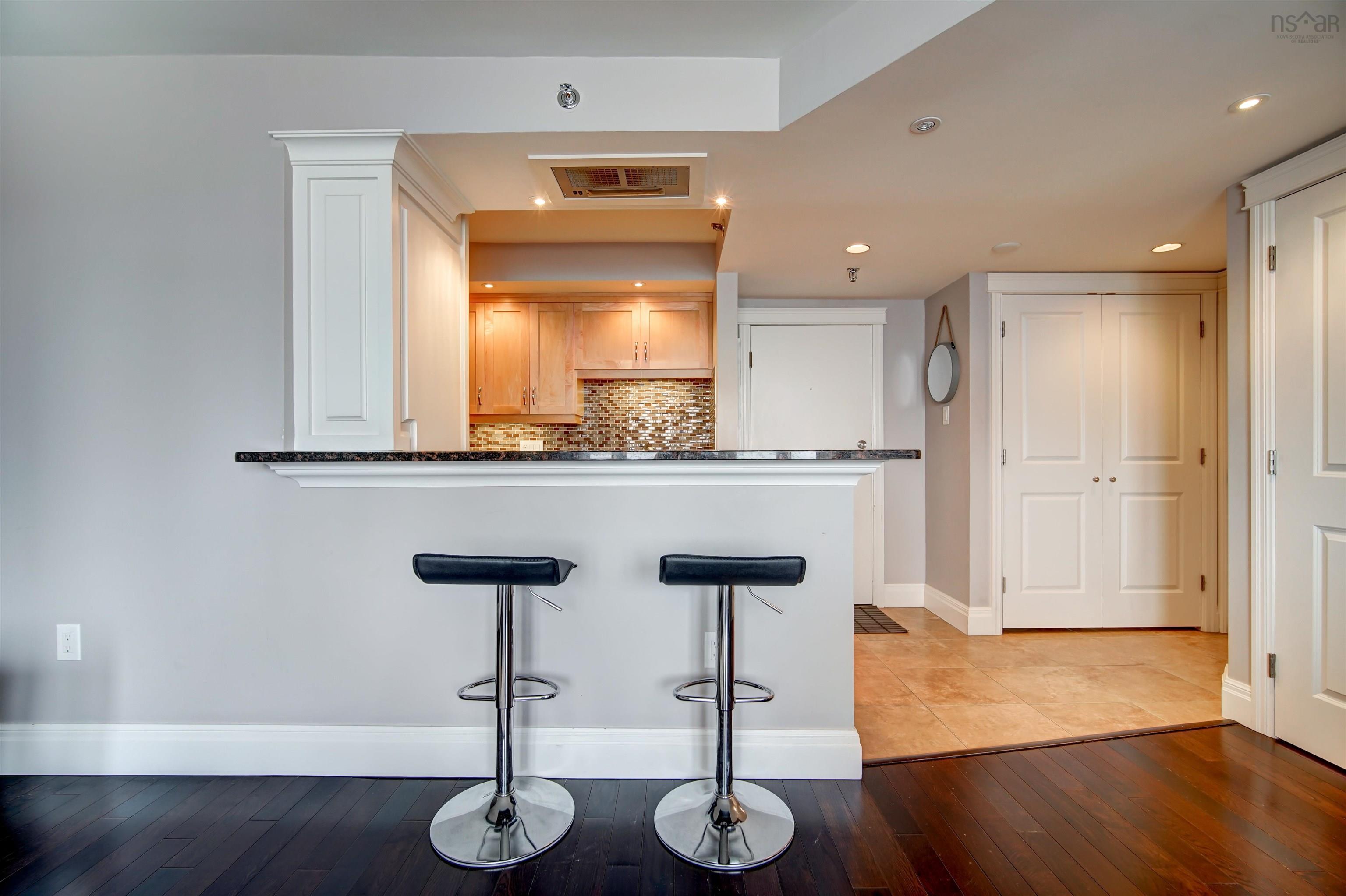 $354,900.00: 317 45 Vimy Avenue, Halifax