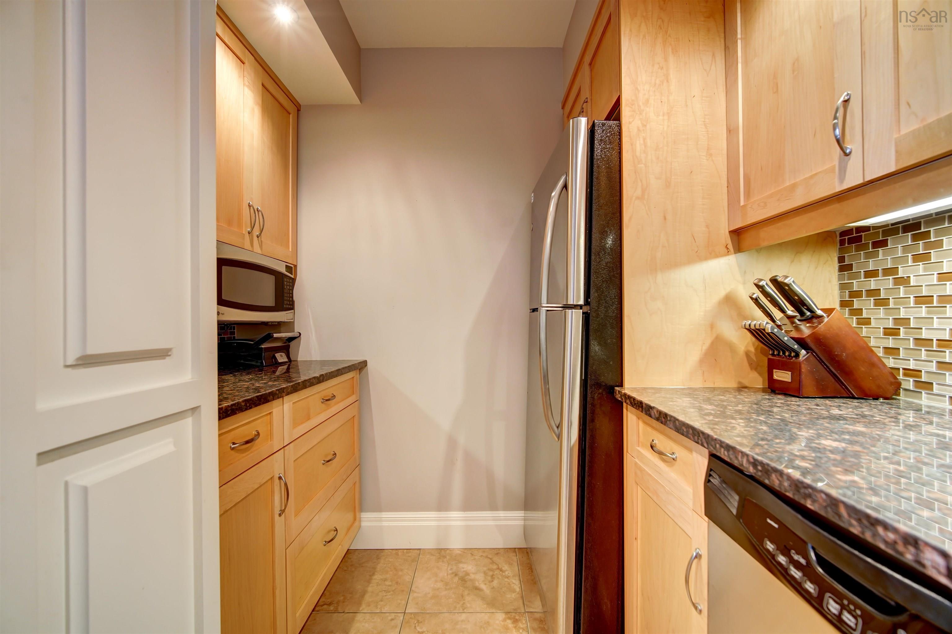 $354,900.00: 317 45 Vimy Avenue, Halifax
