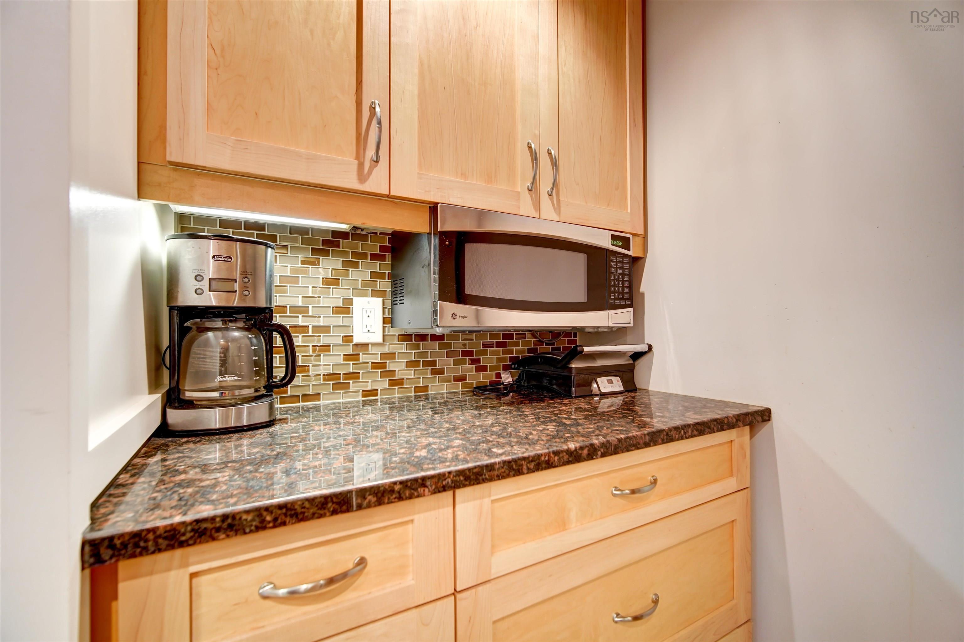 $354,900.00: 317 45 Vimy Avenue, Halifax