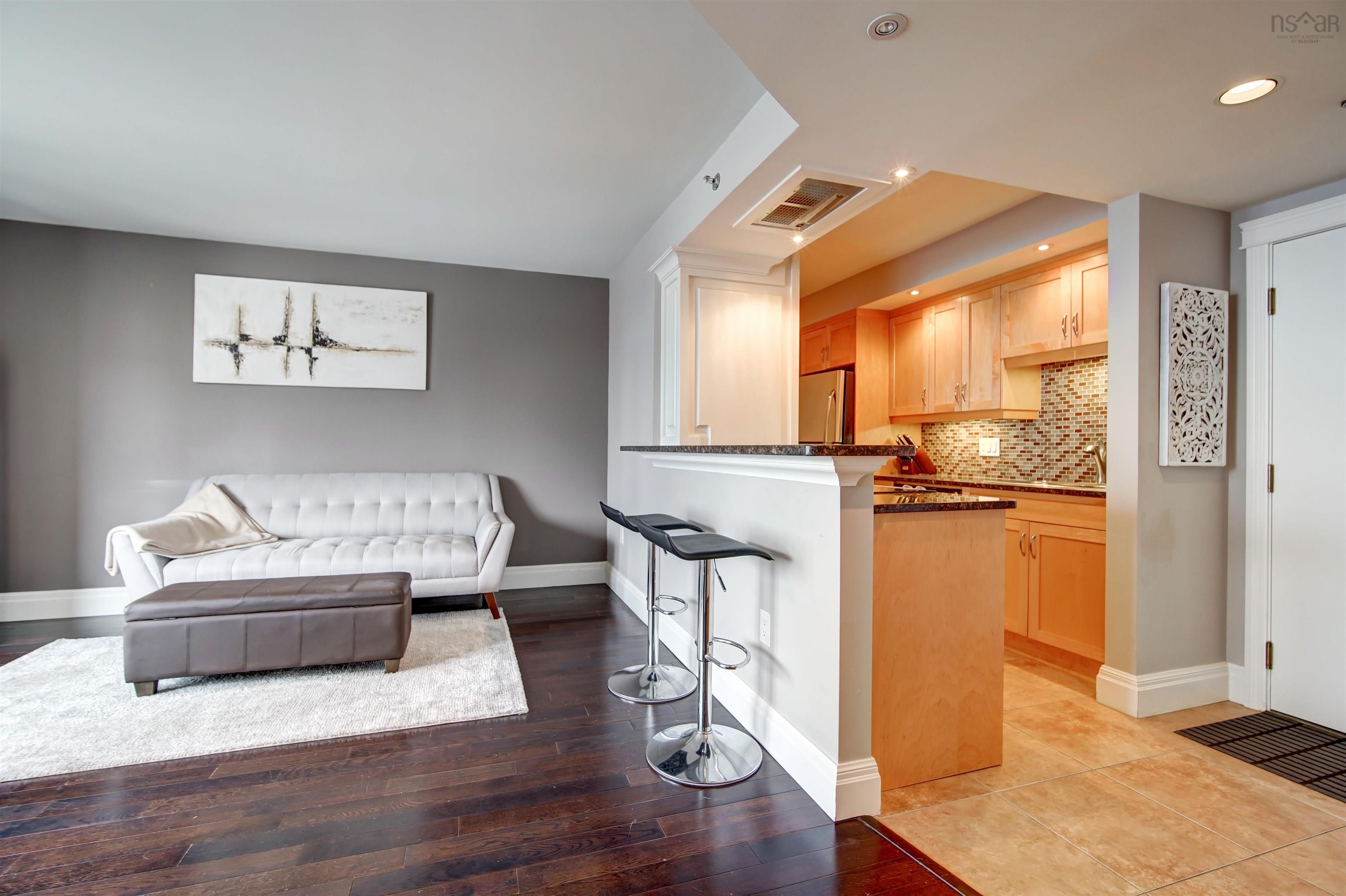 $354,900.00: 317 45 Vimy Avenue, Halifax