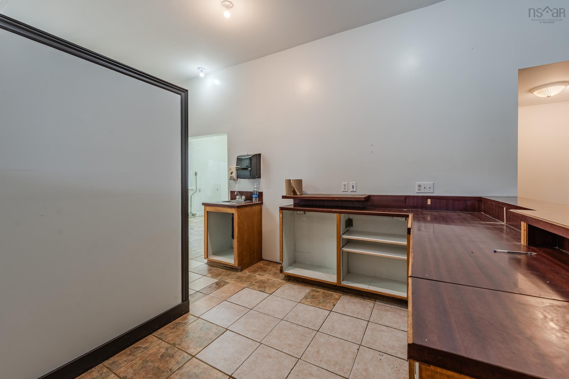 $275,000.00: 8837 Highway 1, Meteghan River