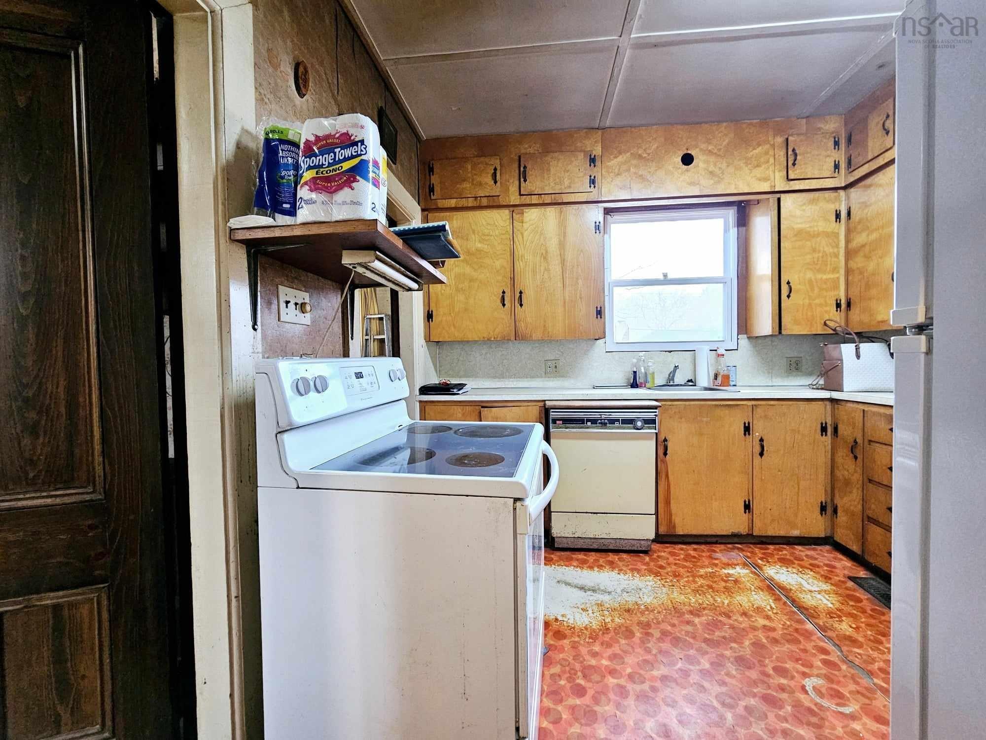 $279,000.00: 177 Pleasant Street, Truro