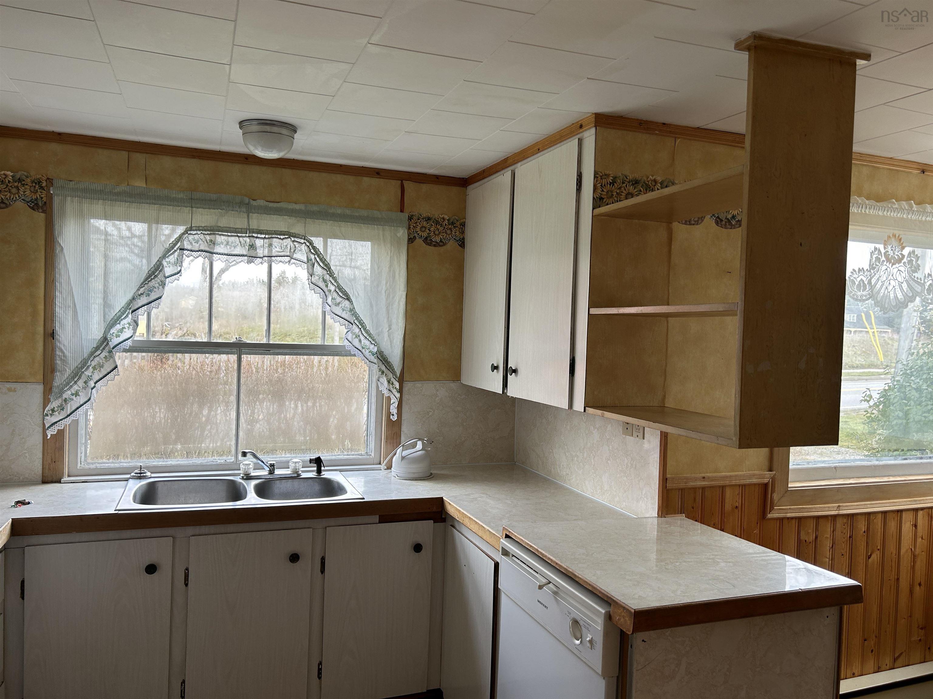 $159,000.00: 6667 Highway 3, Lower Woods Harbour