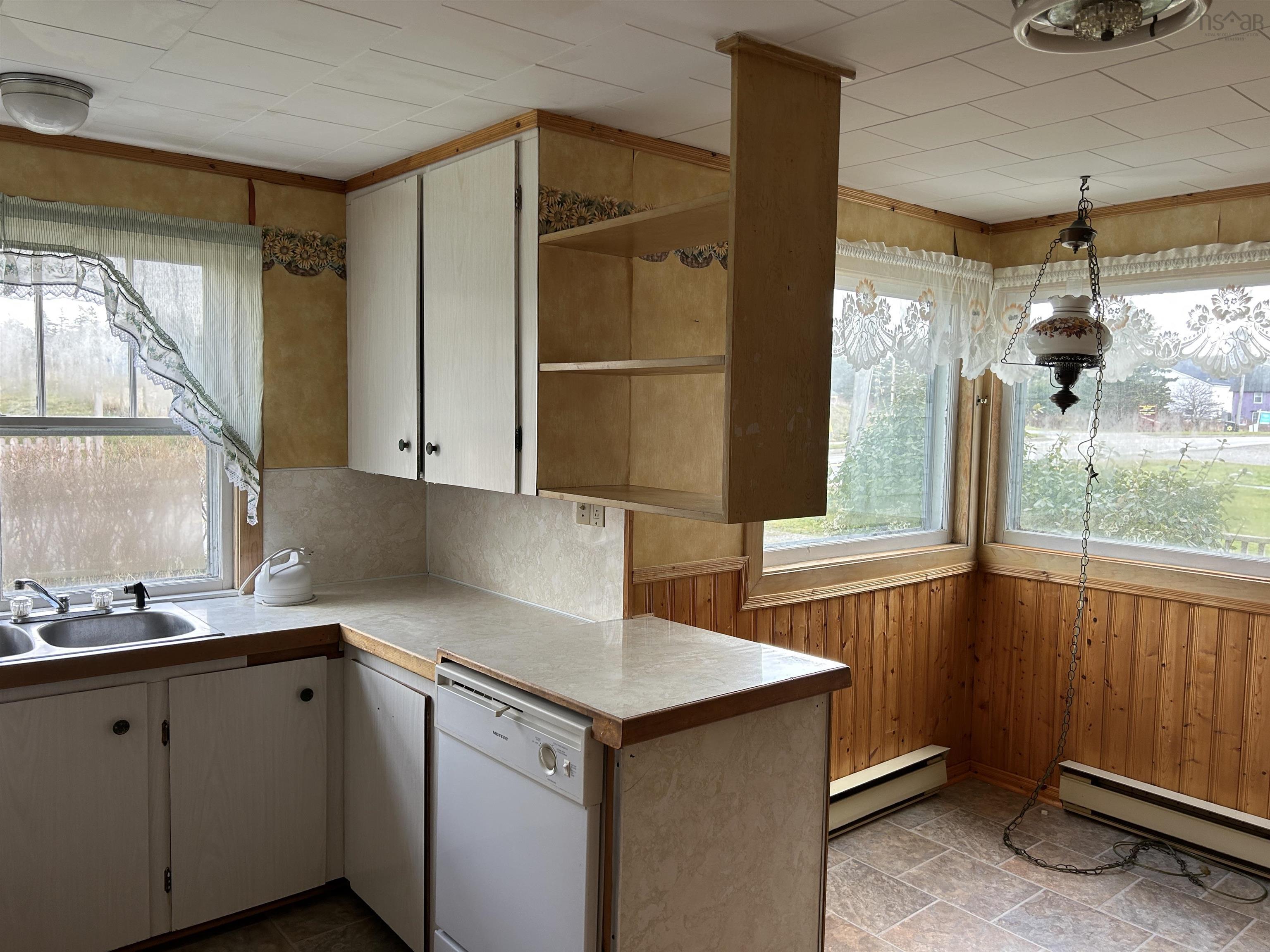 $159,000.00: 6667 Highway 3, Lower Woods Harbour