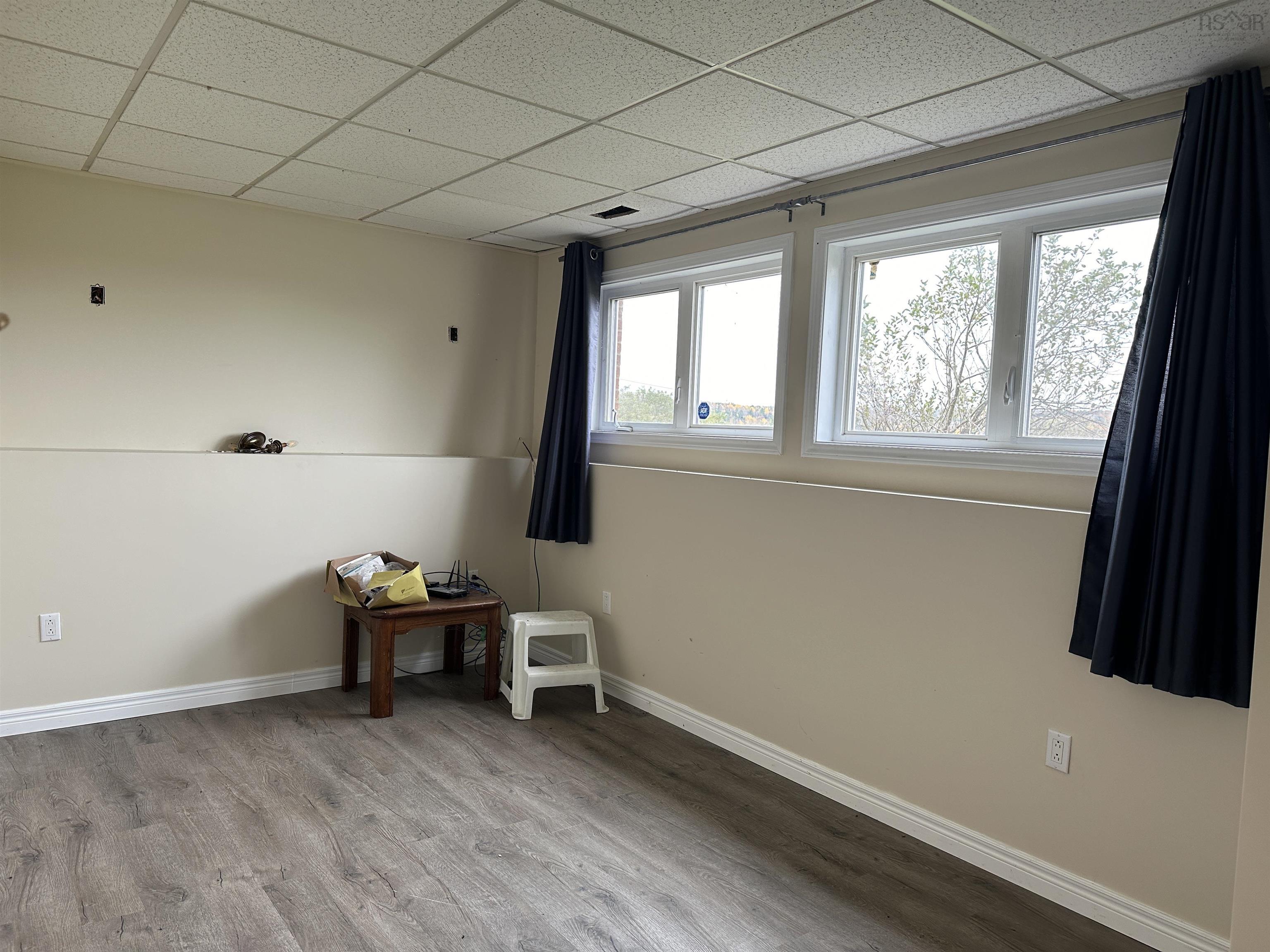 $325,000.00: 1182 Elgin Road, Elgin