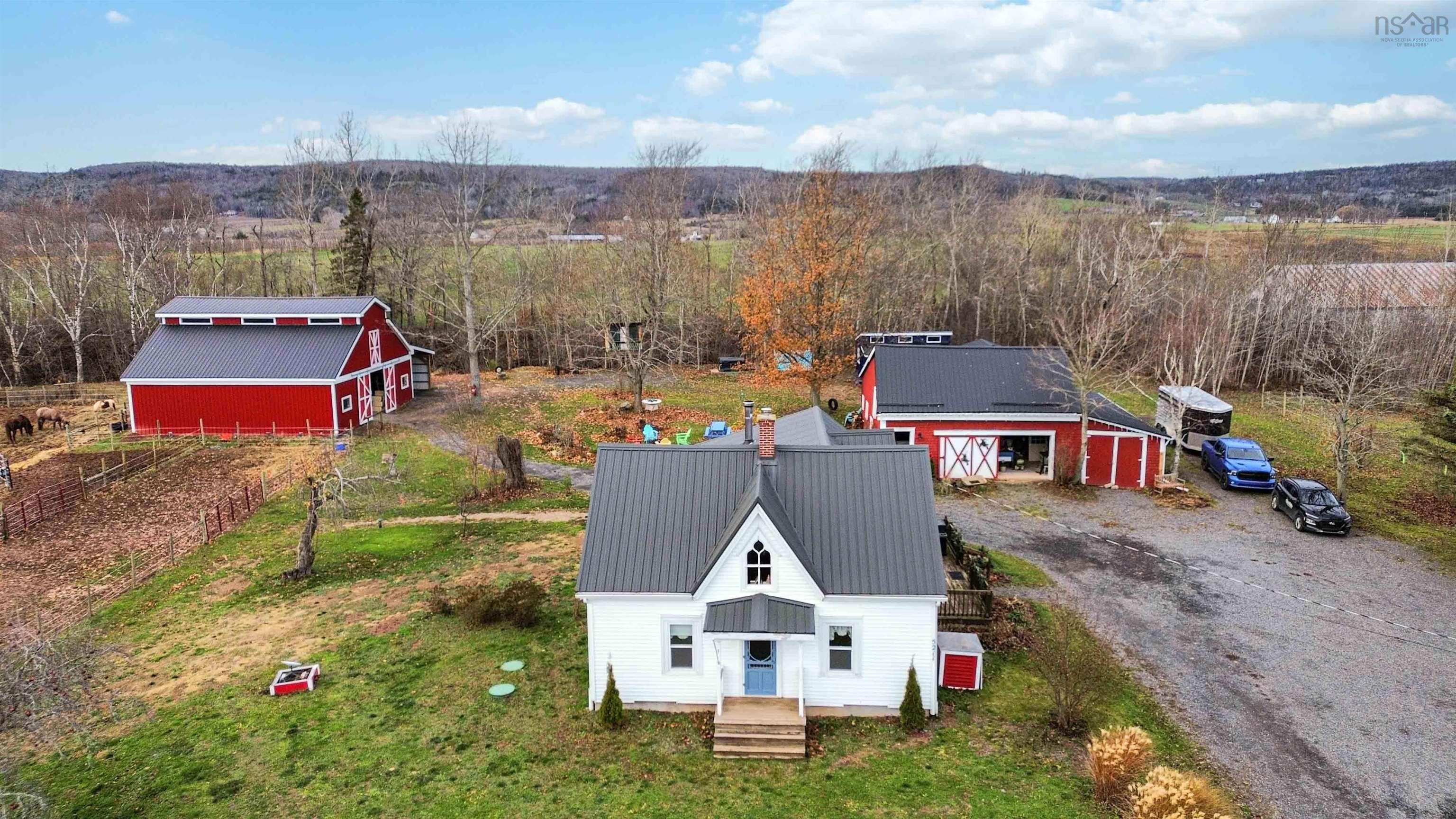$624,900.00: 5211 Brooklyn Street, Grafton
