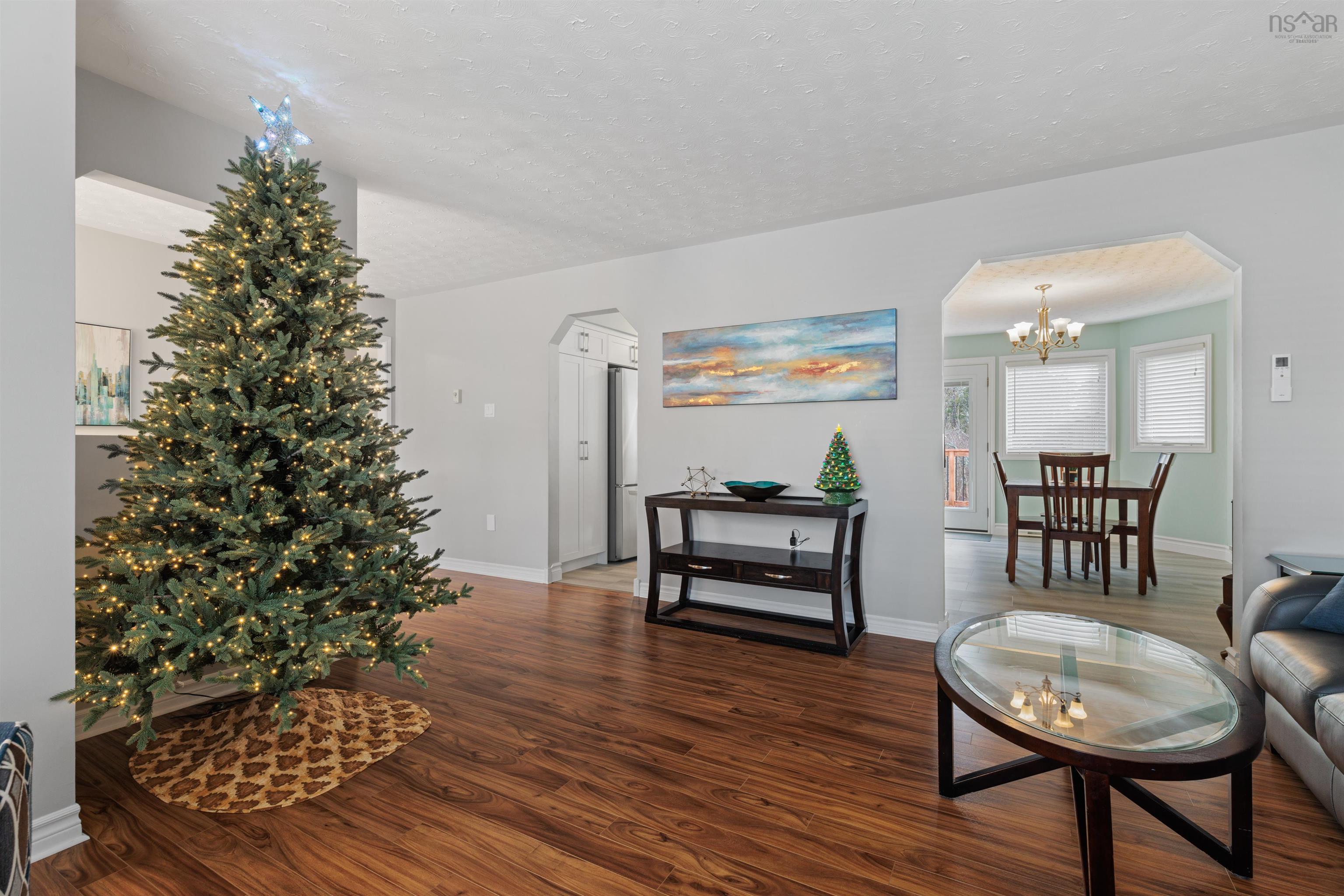 $599,900.00: 10 DRESDEN Court, Sackville