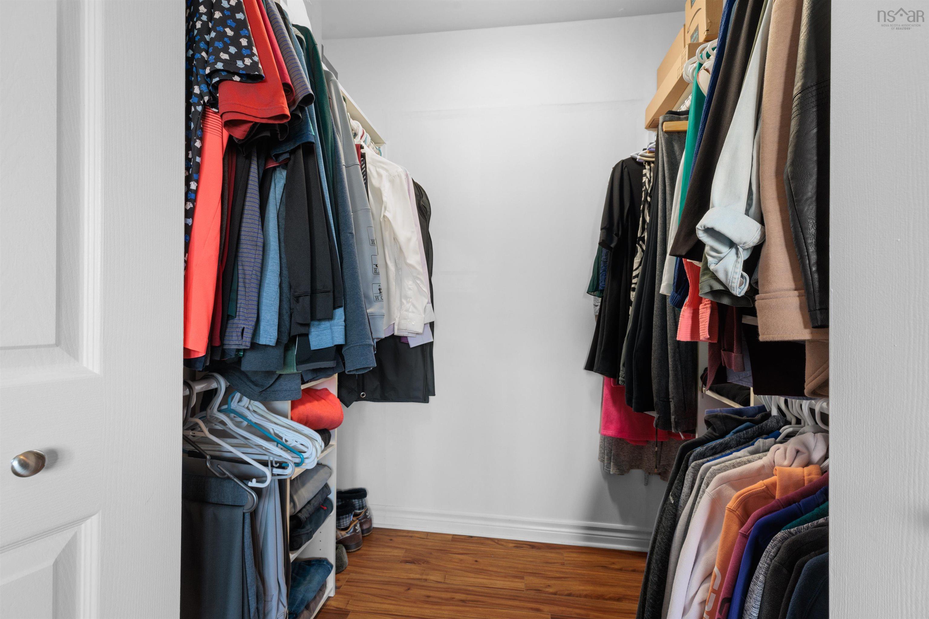 $599,900.00: 10 DRESDEN Court, Sackville