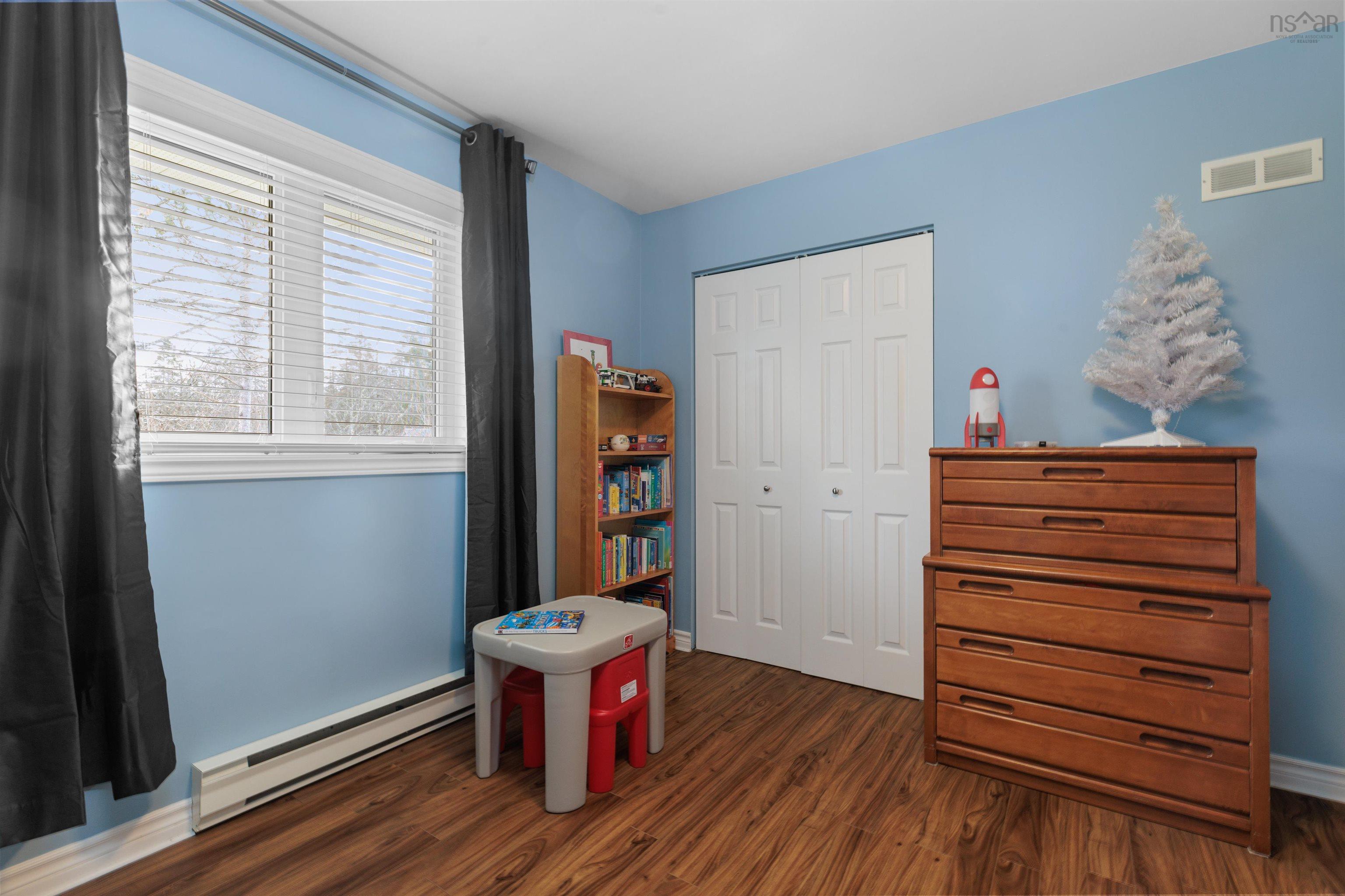 $599,900.00: 10 DRESDEN Court, Sackville