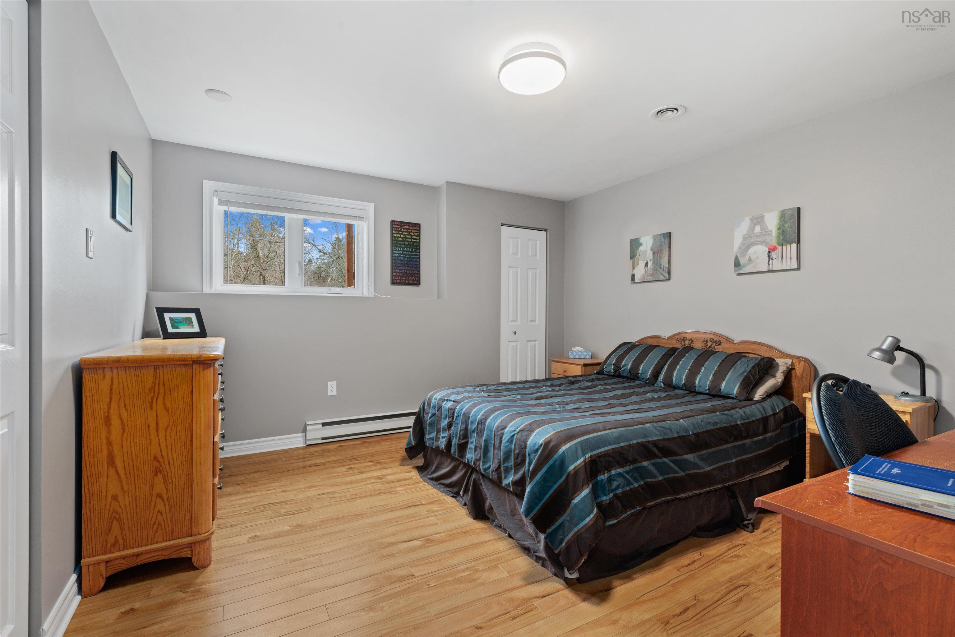 $599,900.00: 10 DRESDEN Court, Sackville