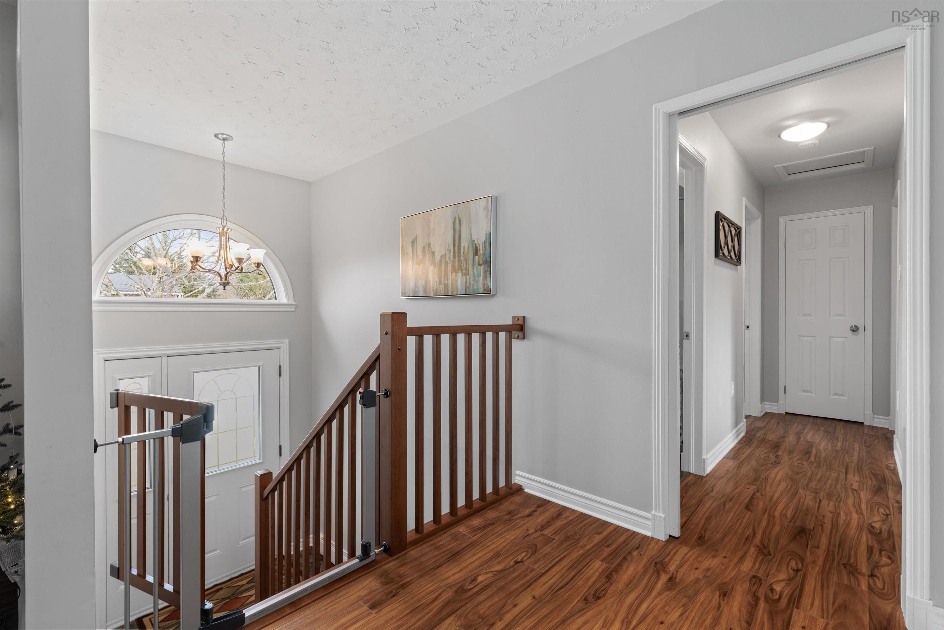 $599,900.00: 10 DRESDEN Court, Sackville