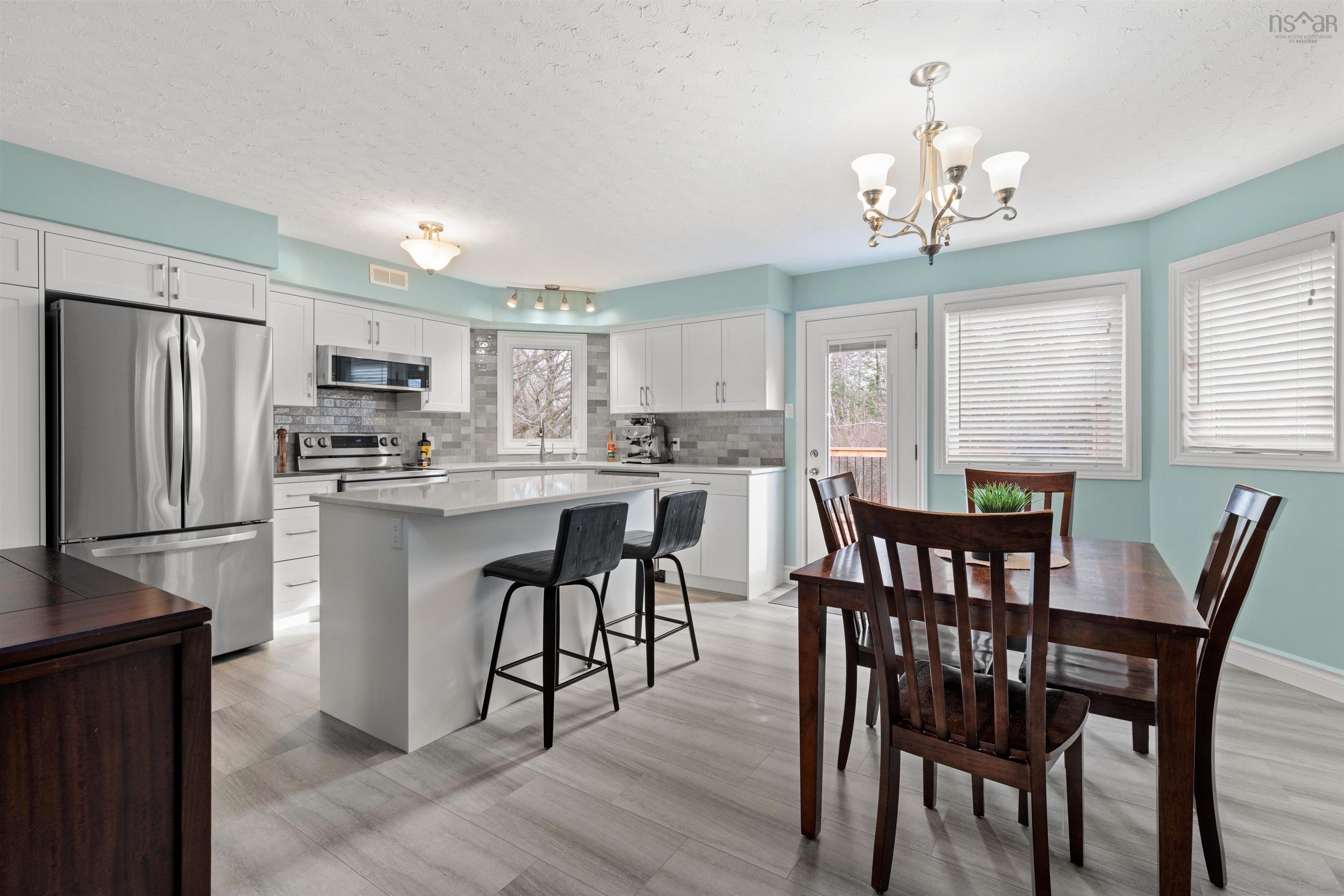 $599,900.00: 10 DRESDEN Court, Sackville