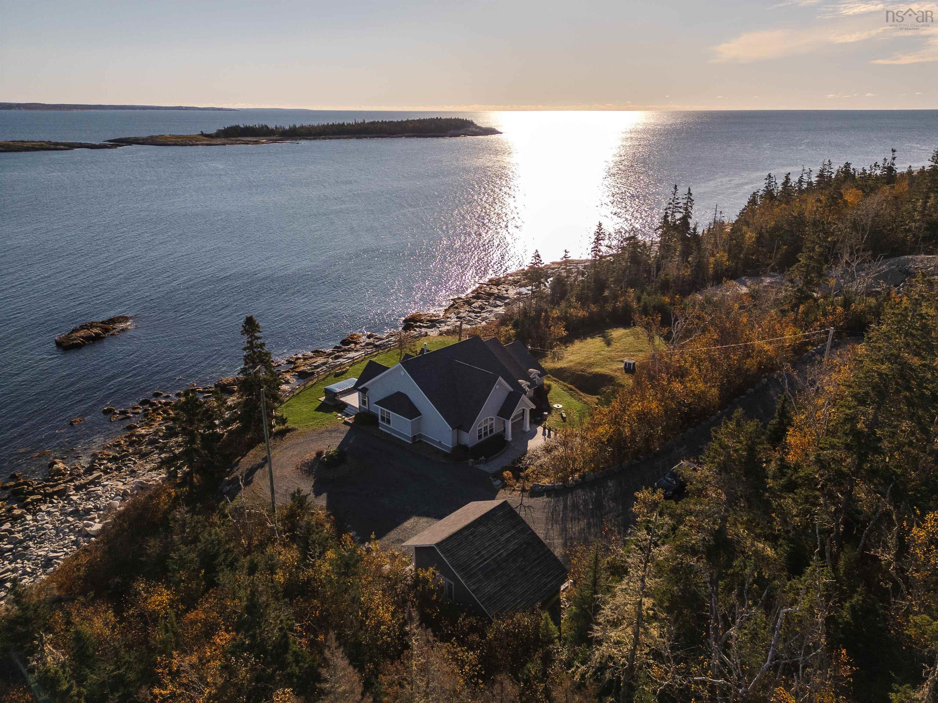 $1,319,000.00: 203 White Point Run, Northwest Cove