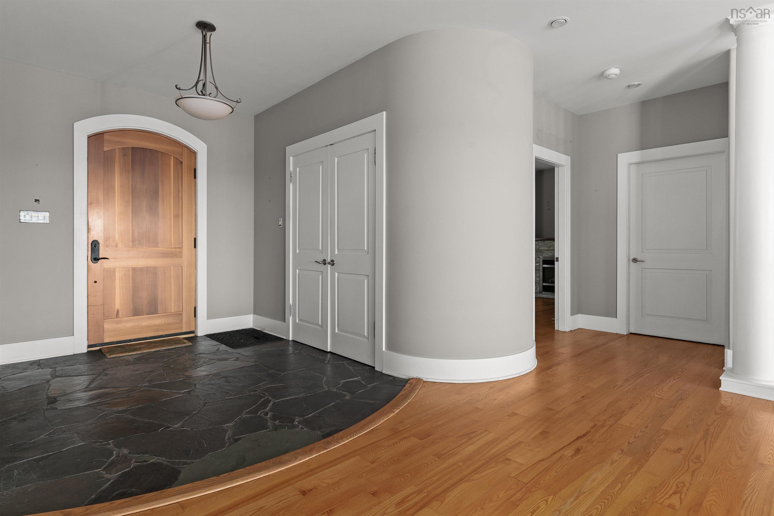 $1,319,000.00: 203 White Point Run, Northwest Cove