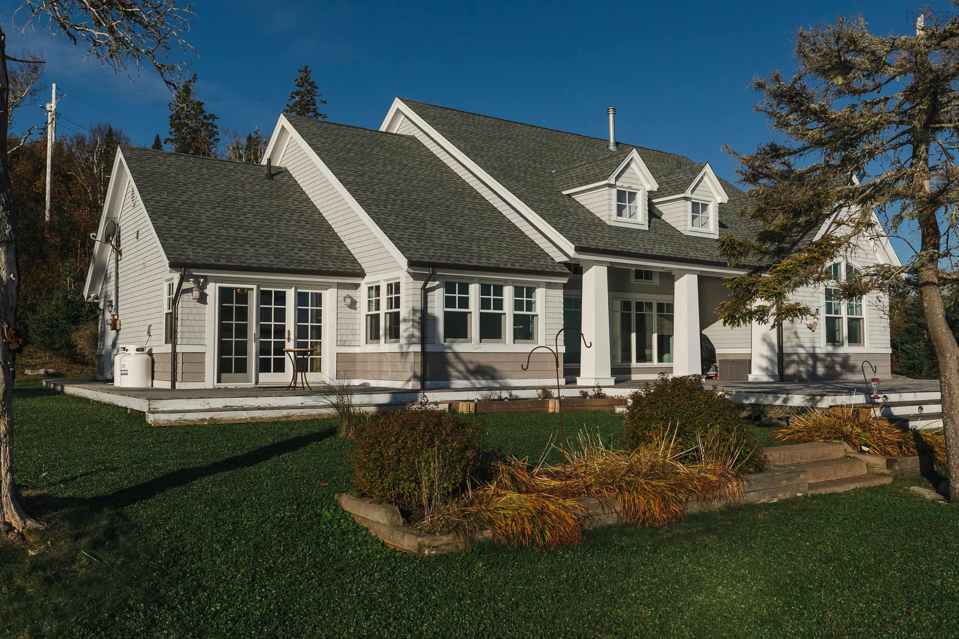 $1,319,000.00: 203 White Point Run, Northwest Cove