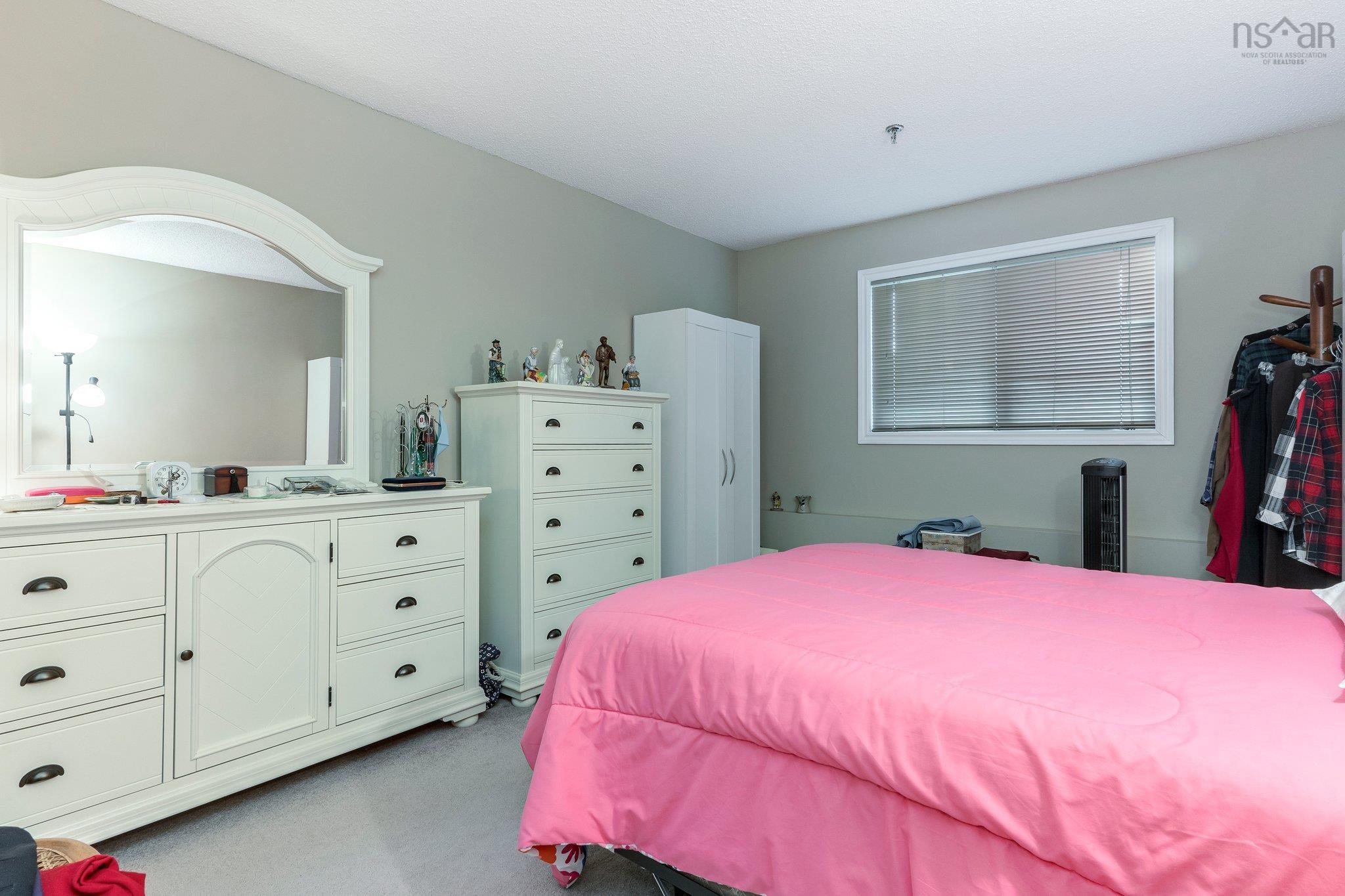 $369,900.00: 206 15 Knightsridge Drive, Halifax