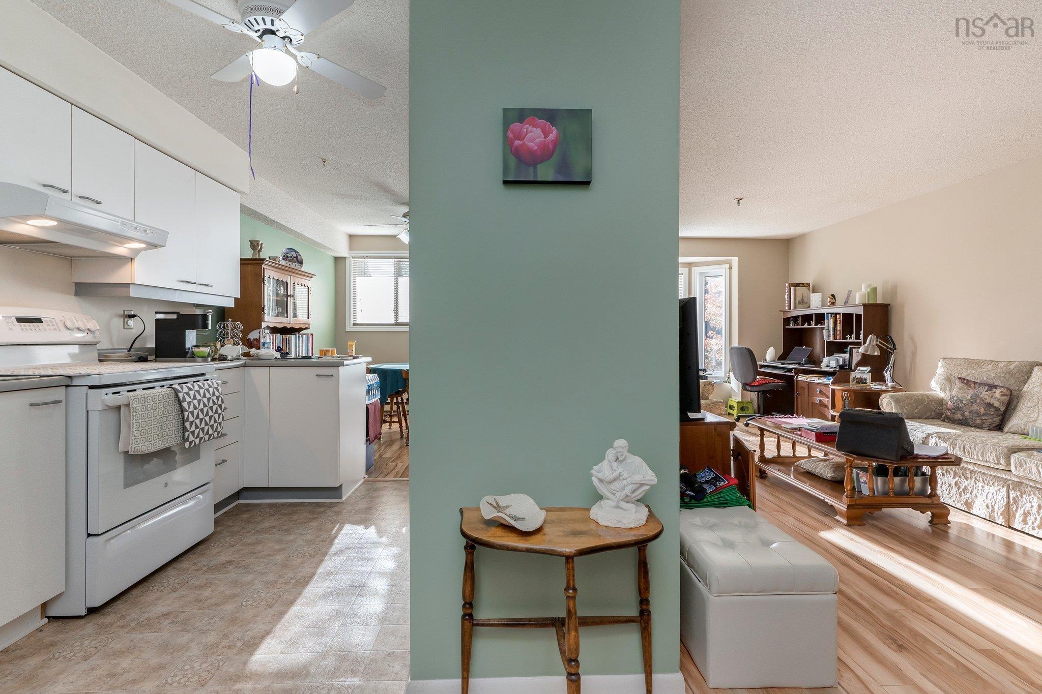 $369,900.00: 206 15 Knightsridge Drive, Halifax