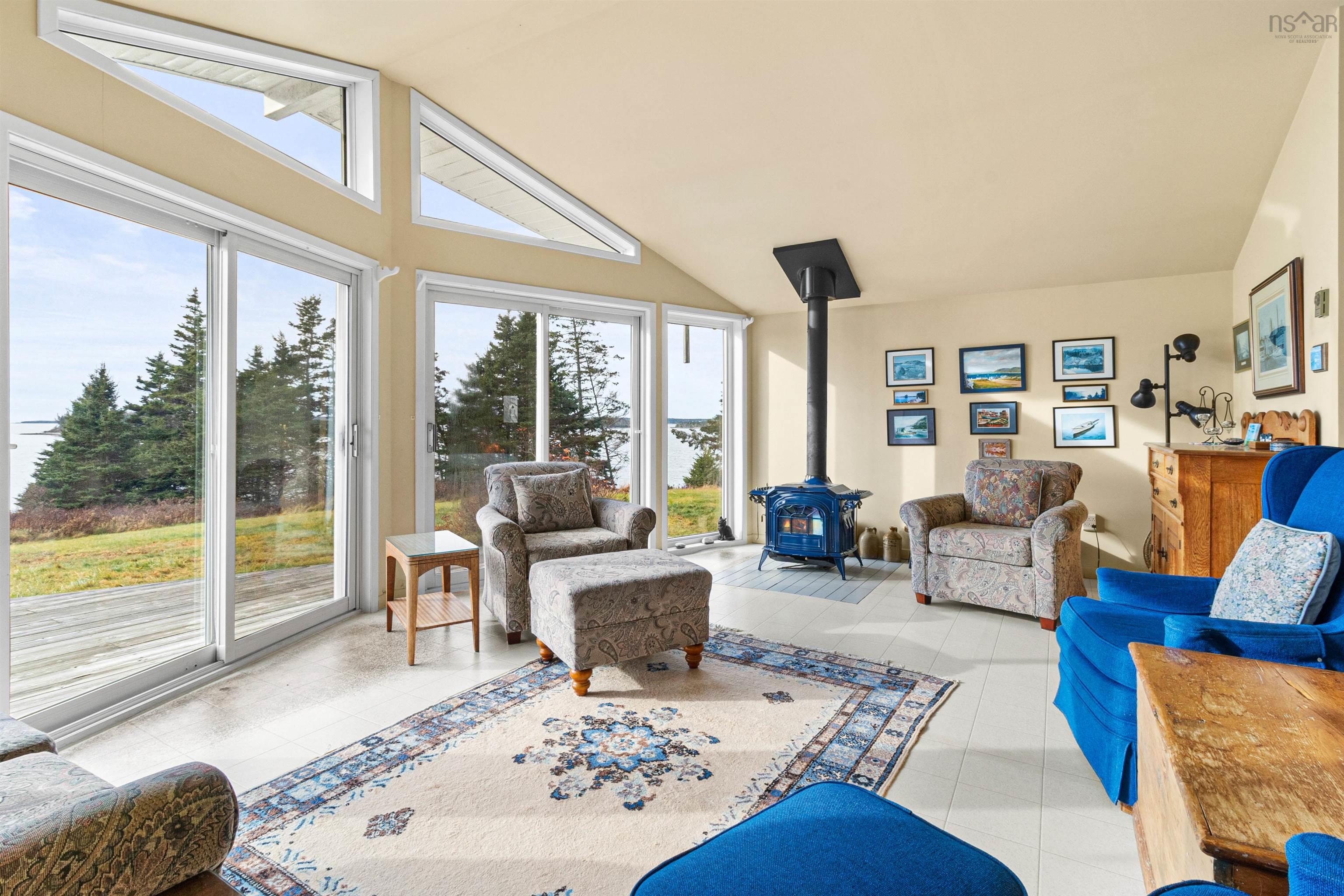 $510,000.00: 304 Smileys Point Road, Port Dufferin