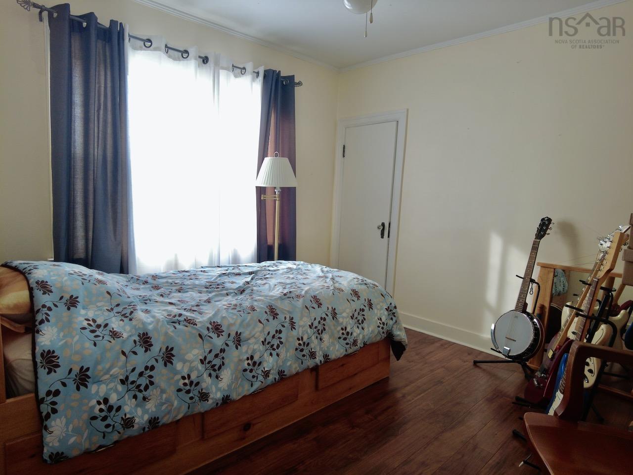 $239,500.00: 10 Rideau Street, Oxford