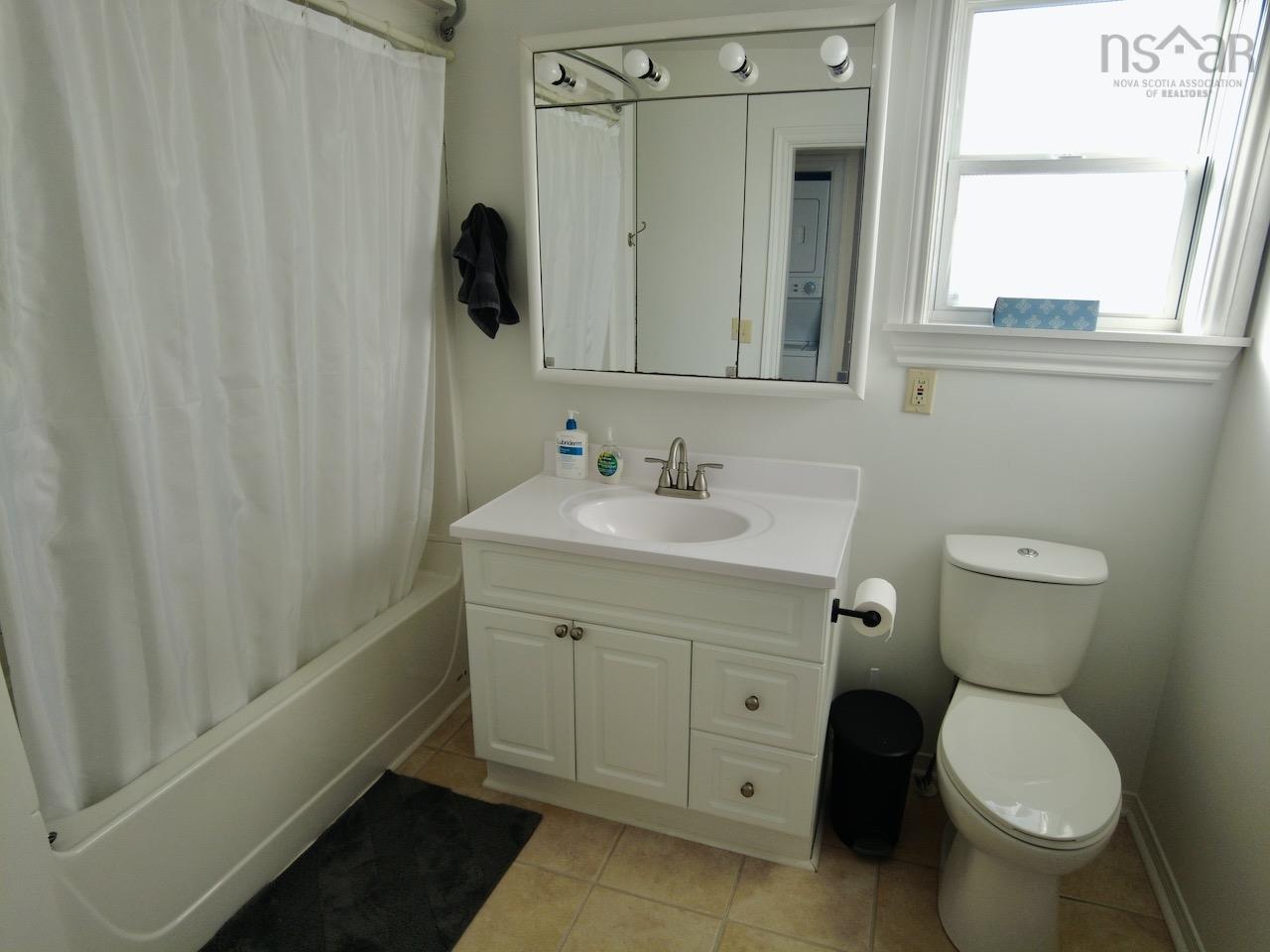 $239,500.00: 10 Rideau Street, Oxford
