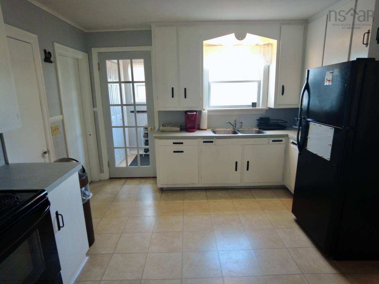 $239,500.00: 10 Rideau Street, Oxford