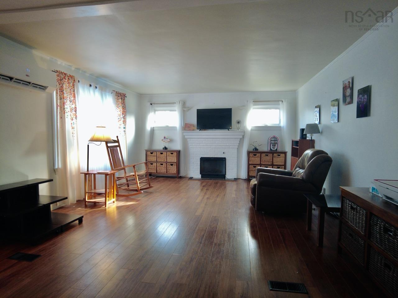 $239,500.00: 10 Rideau Street, Oxford