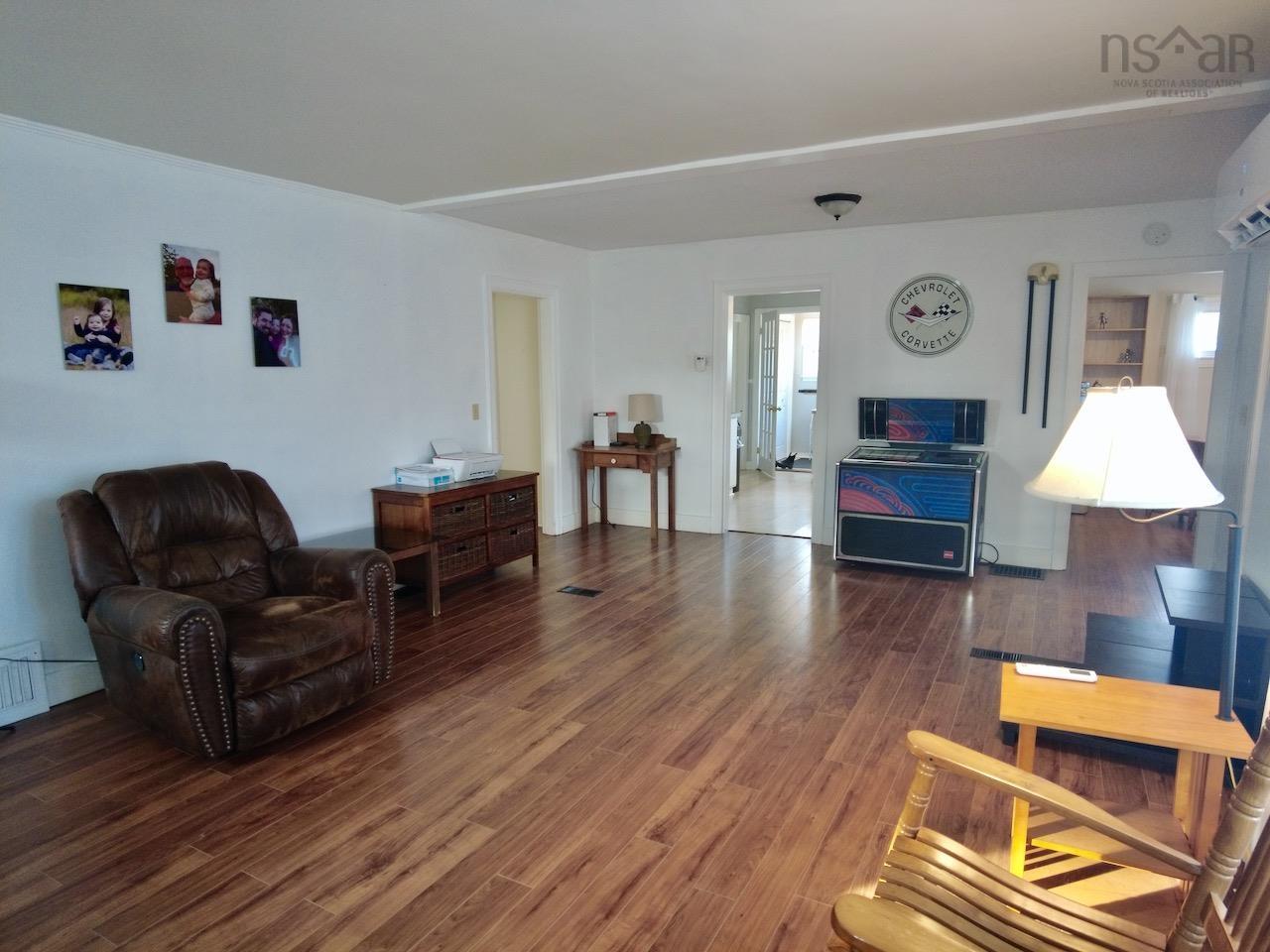 $239,500.00: 10 Rideau Street, Oxford